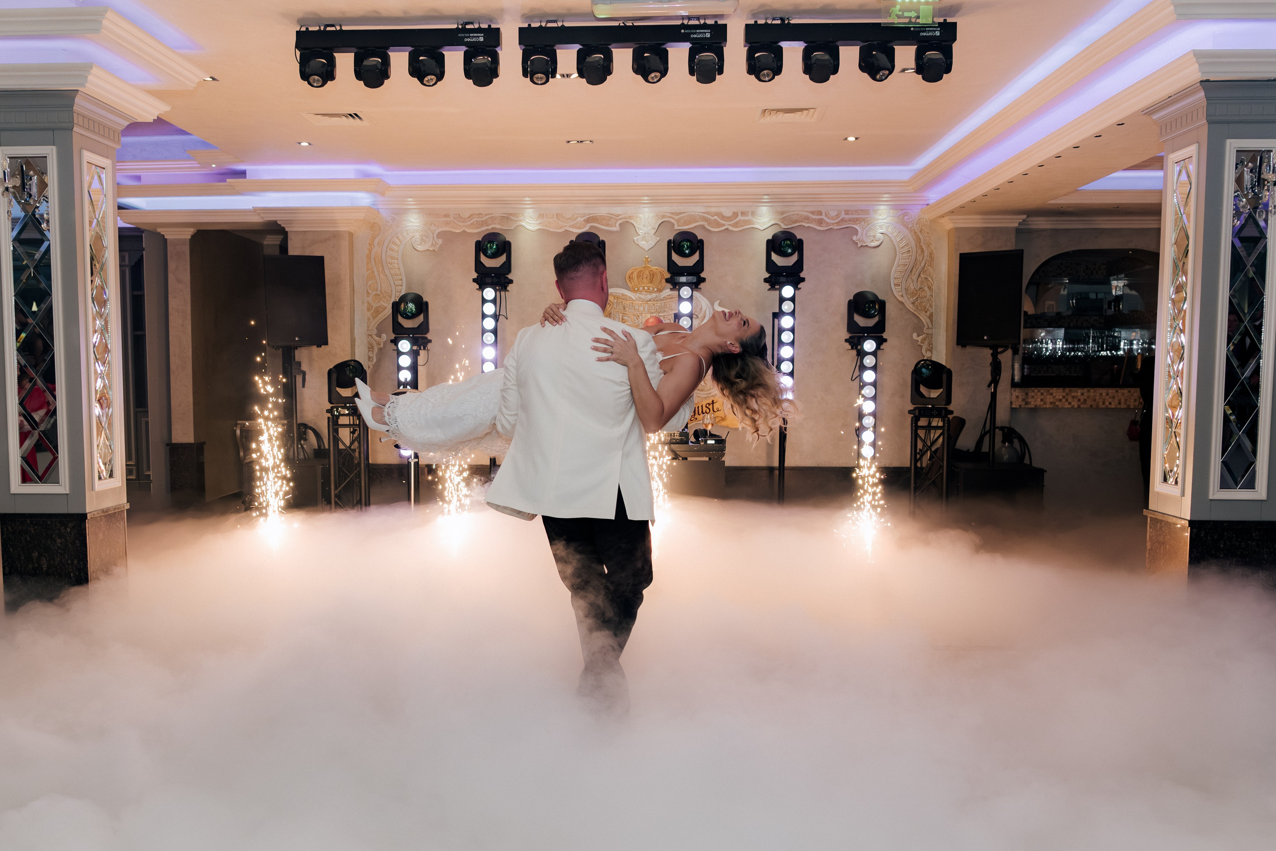 Alexandra & Tudor. Dragosbaciuartphotographer