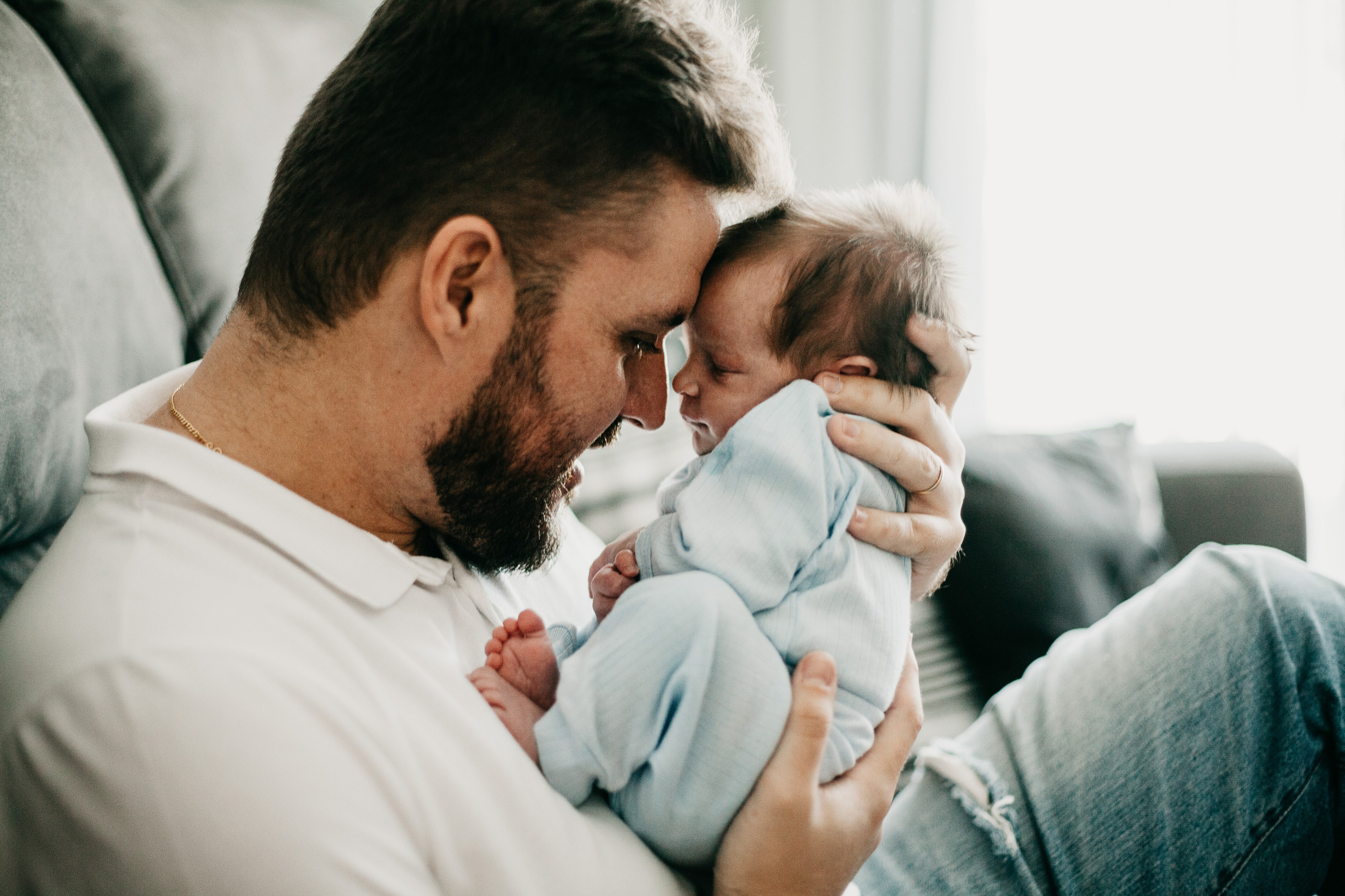 Bebê em casa. Fotógrafa de família