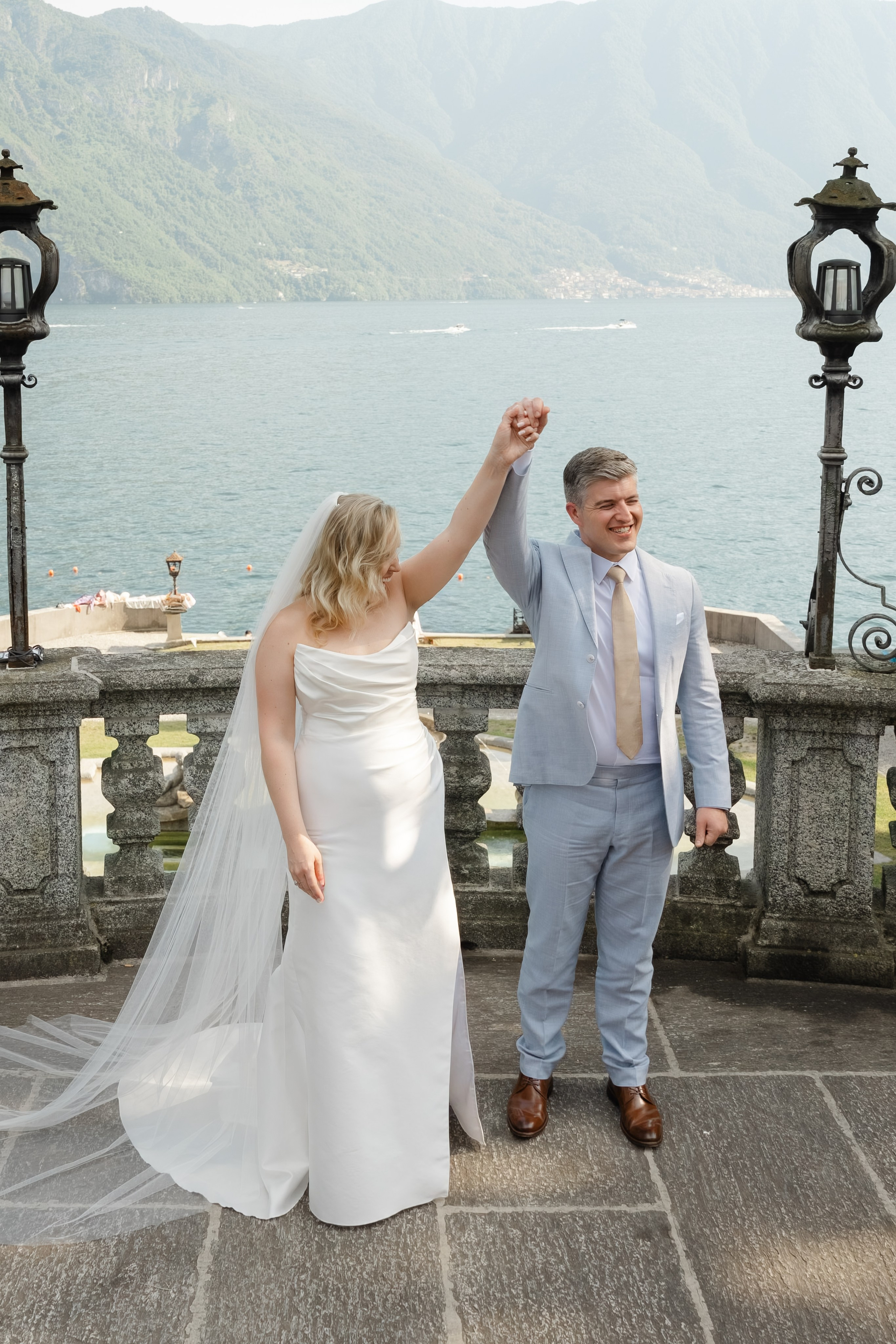 ASHLEY AND RENZO _LAKE COMO. PHOTOGRAPHER IN ITALY