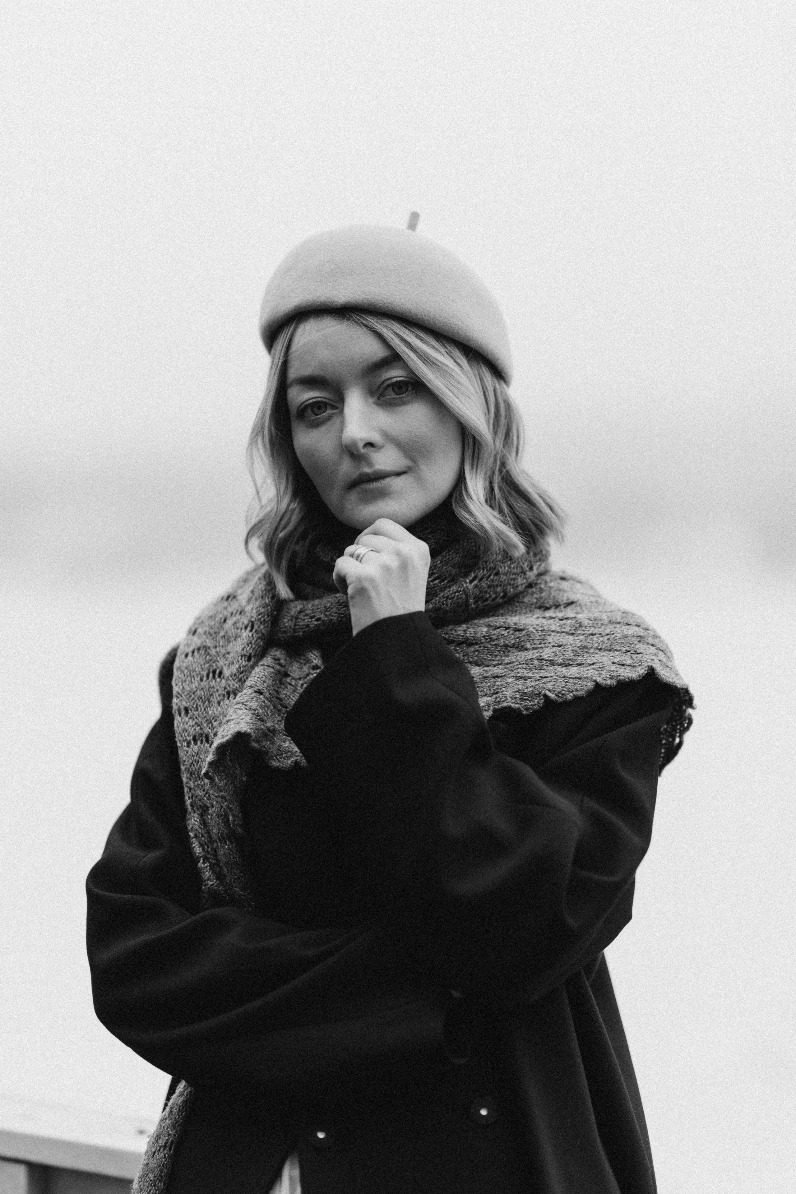 Woman phoshoot. Wedding and potrait photographer in Helsinki Vickan O