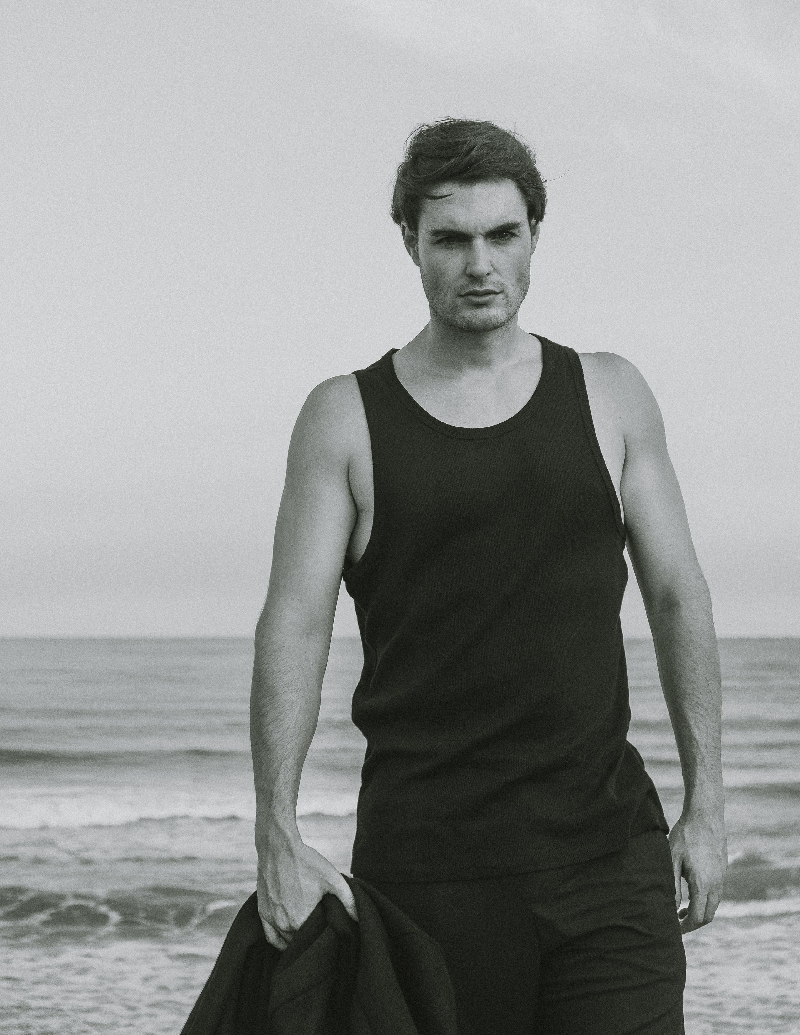 Фотосессия для актера Jaime Medina в дюнах — фотограф Андрей Луковников, Испания (Гуардамар, Аликанте, Торревьеха)