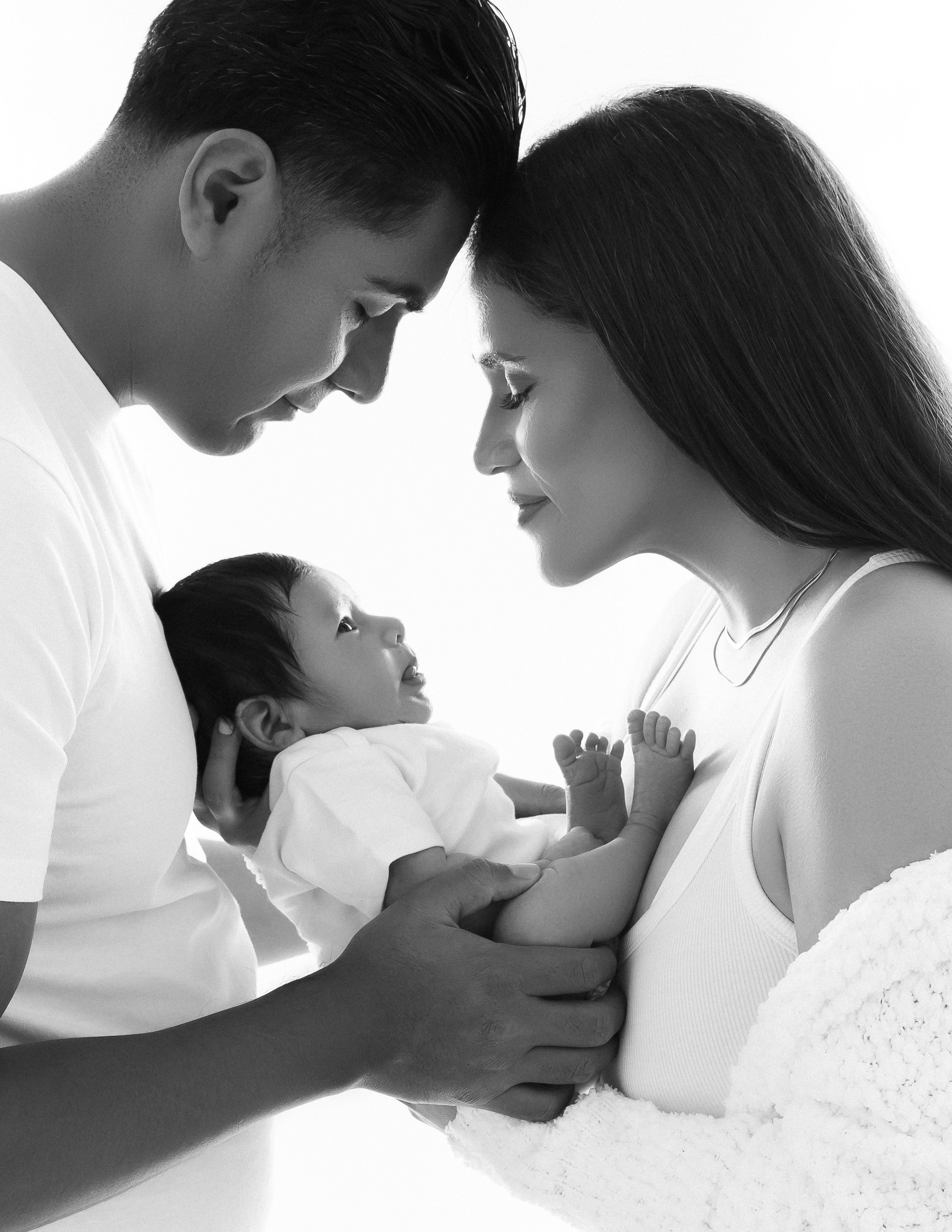 Lifestyle newborn. Los Angeles maternity, boudoir and family photographer