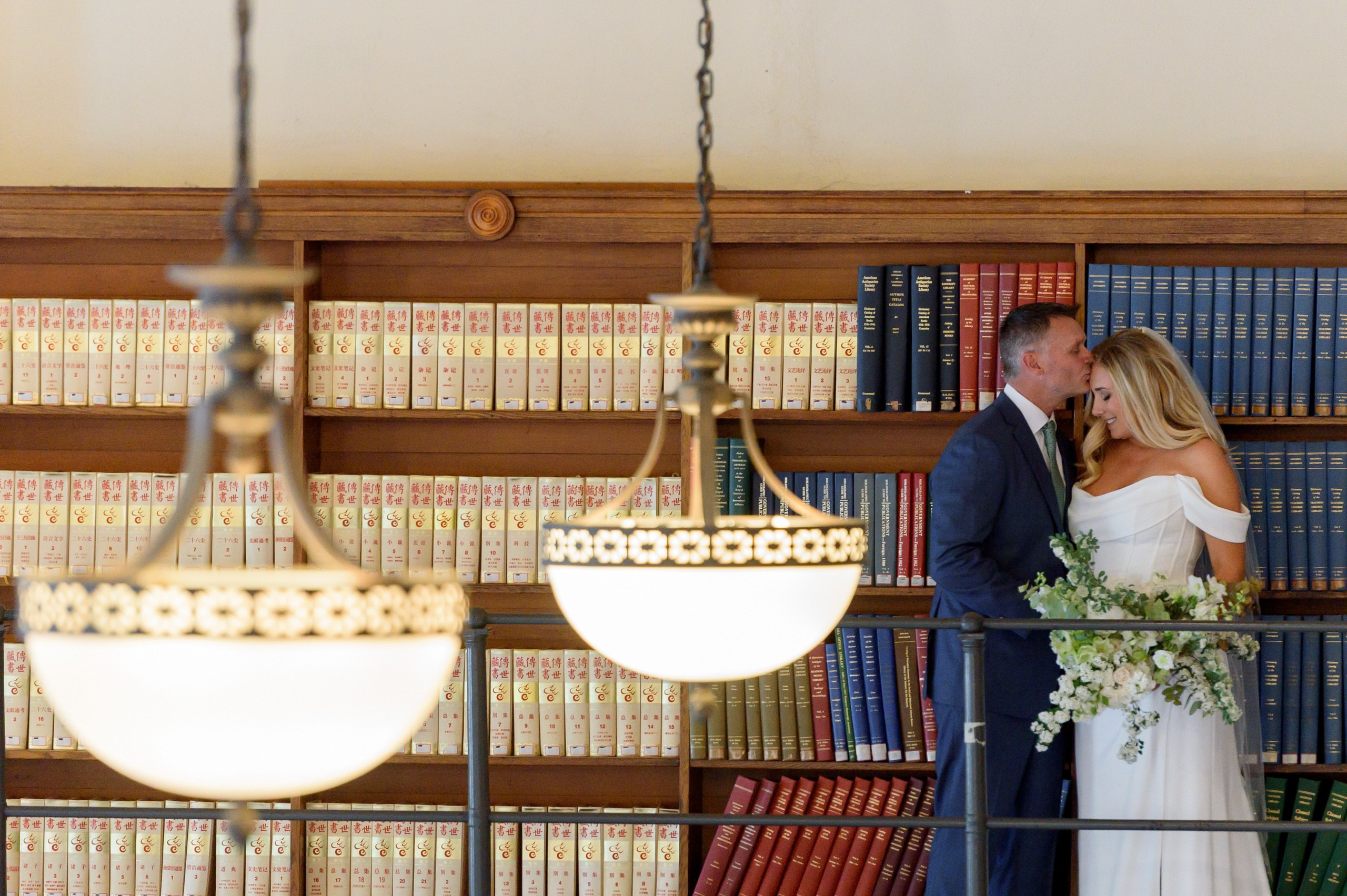 Smiles and love at the Boston Public Library. Wedding photographer in Orlando, Boston & New York Anderson Marques