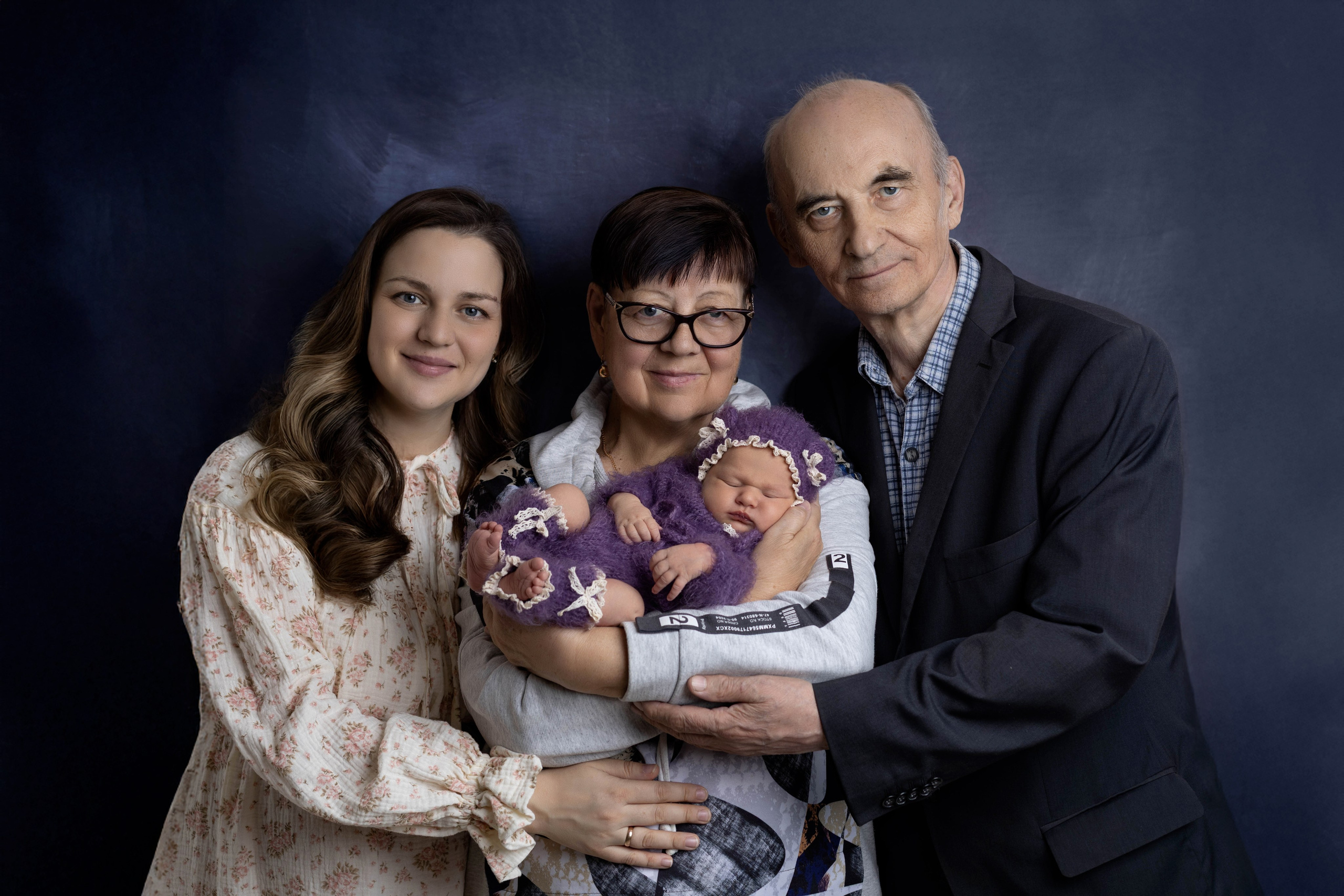 Каталог 26 Newborn. קטרינה שוסטרמן — צלמת ניובורן ומשפחות בישראל