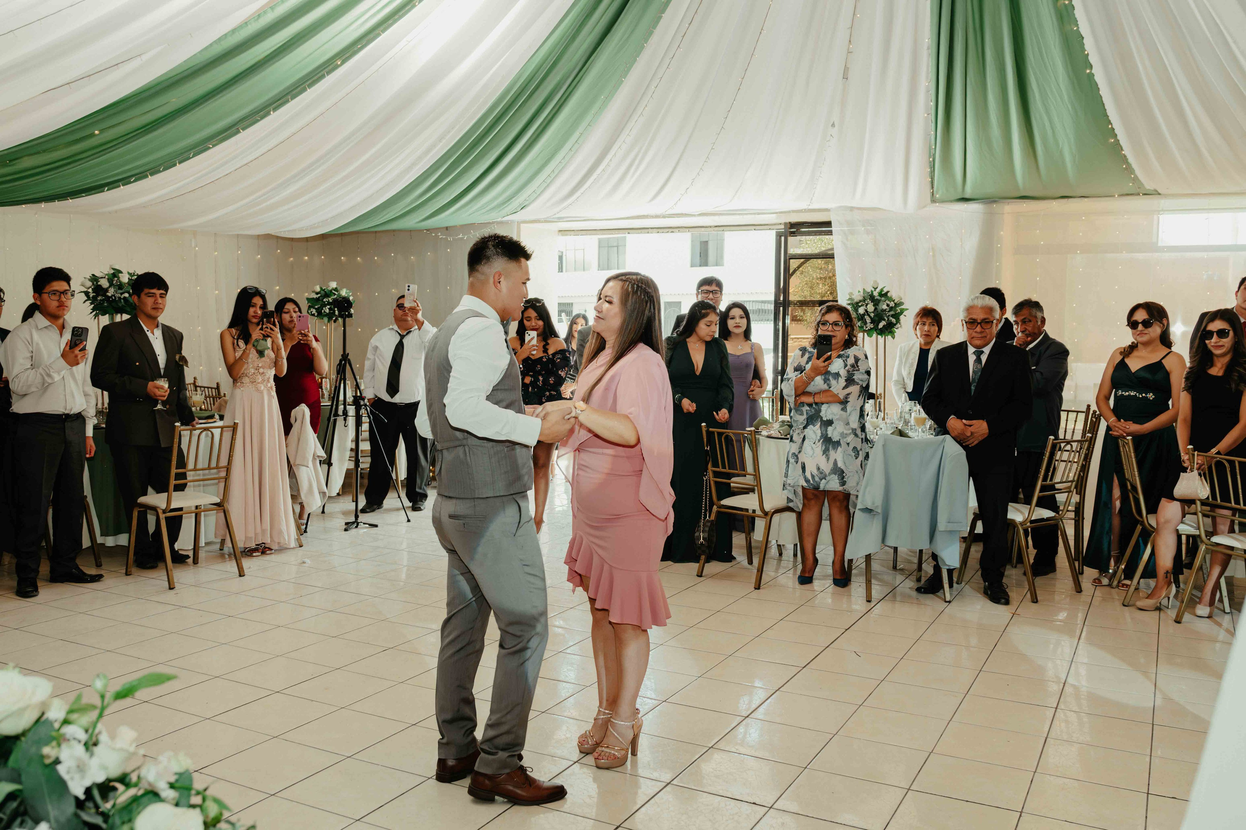 VICTOR Y MELANY BODA CIVIL. Studio KVTA | Fotografía y Video de Bodas en Arequipa