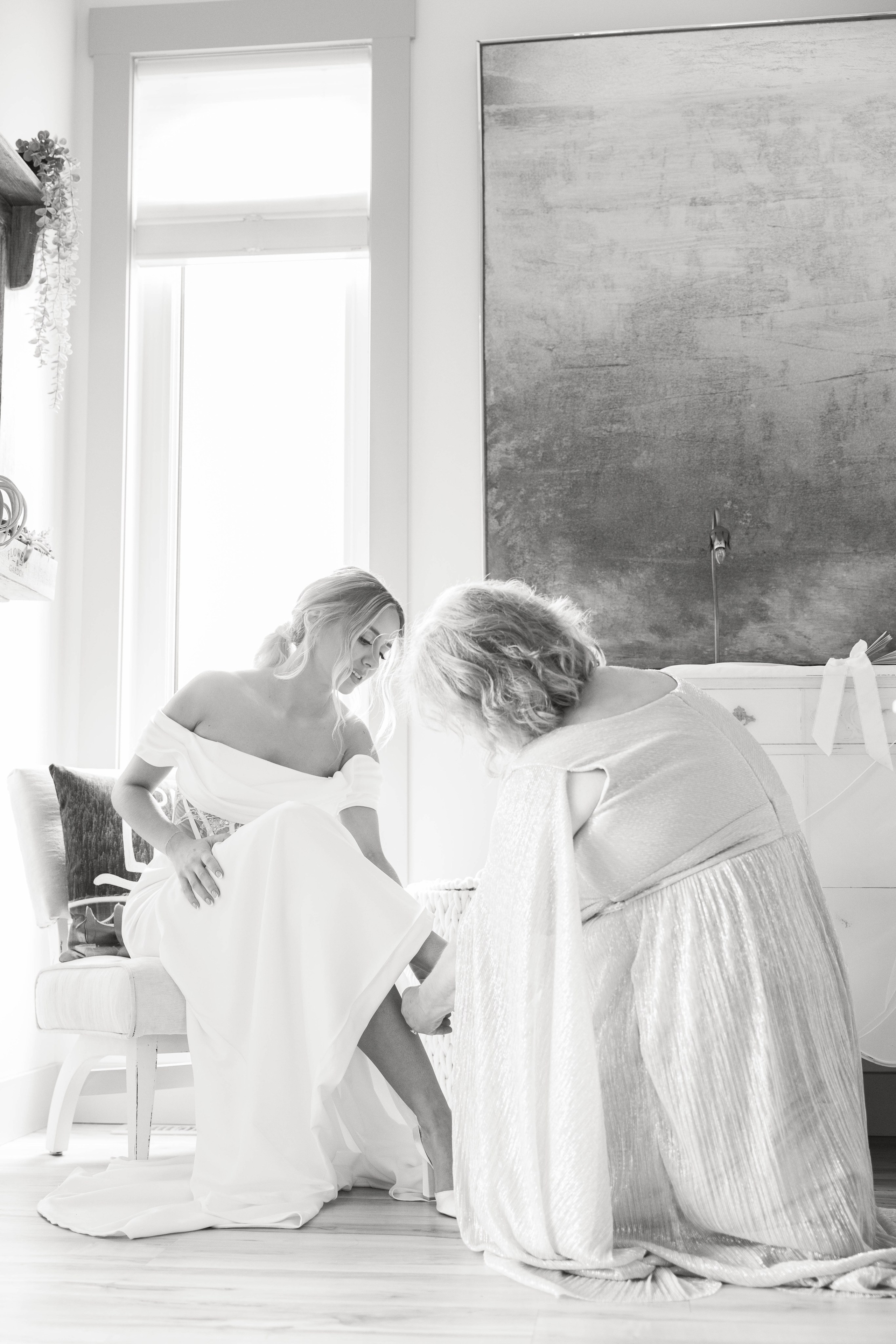 Beautiful Lakeside Wedding Photography. Wedding photography and videography in Regina, Saskatchewan