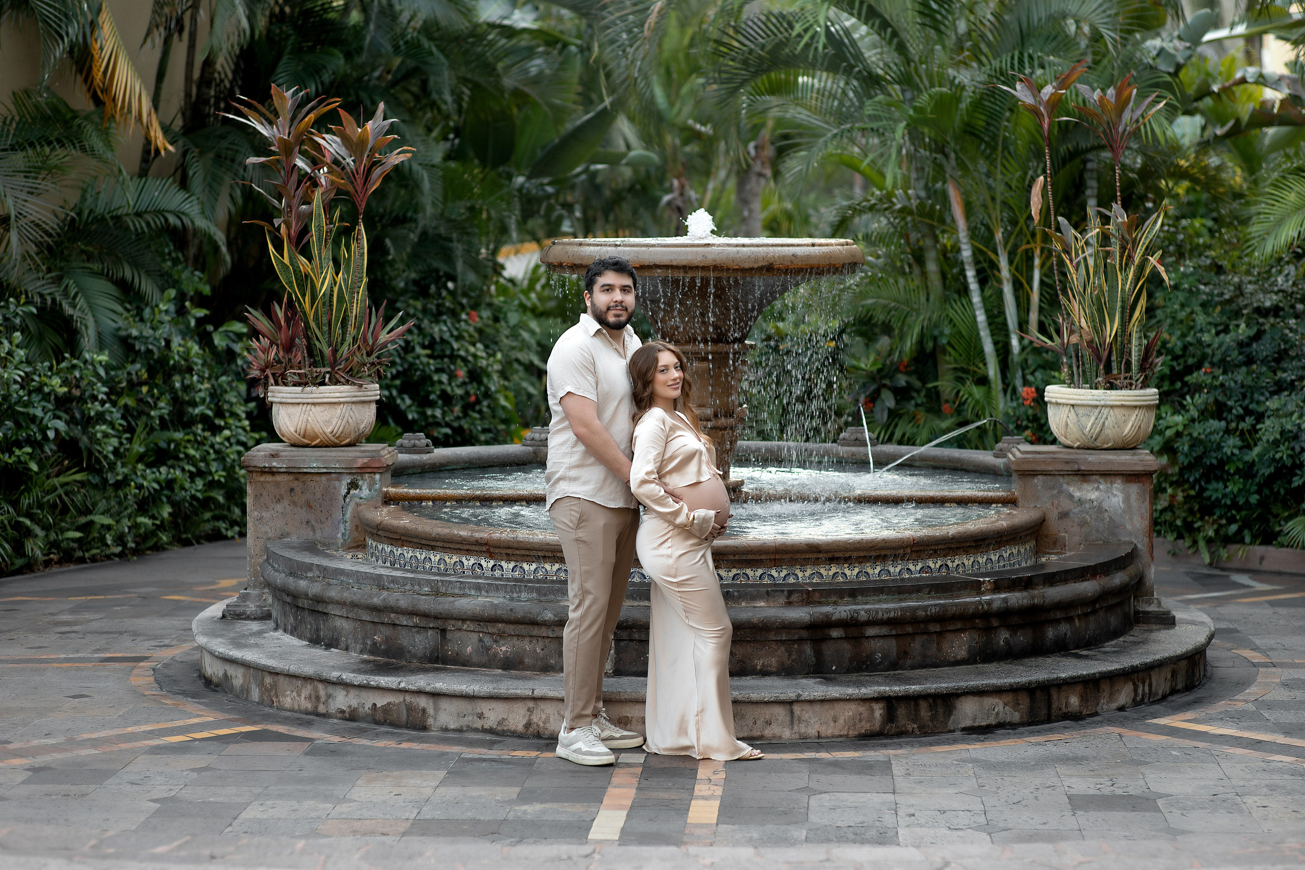 Sesion de maternidad para Marisabel. Victoria Castellanos. Photographer in Mazatlán