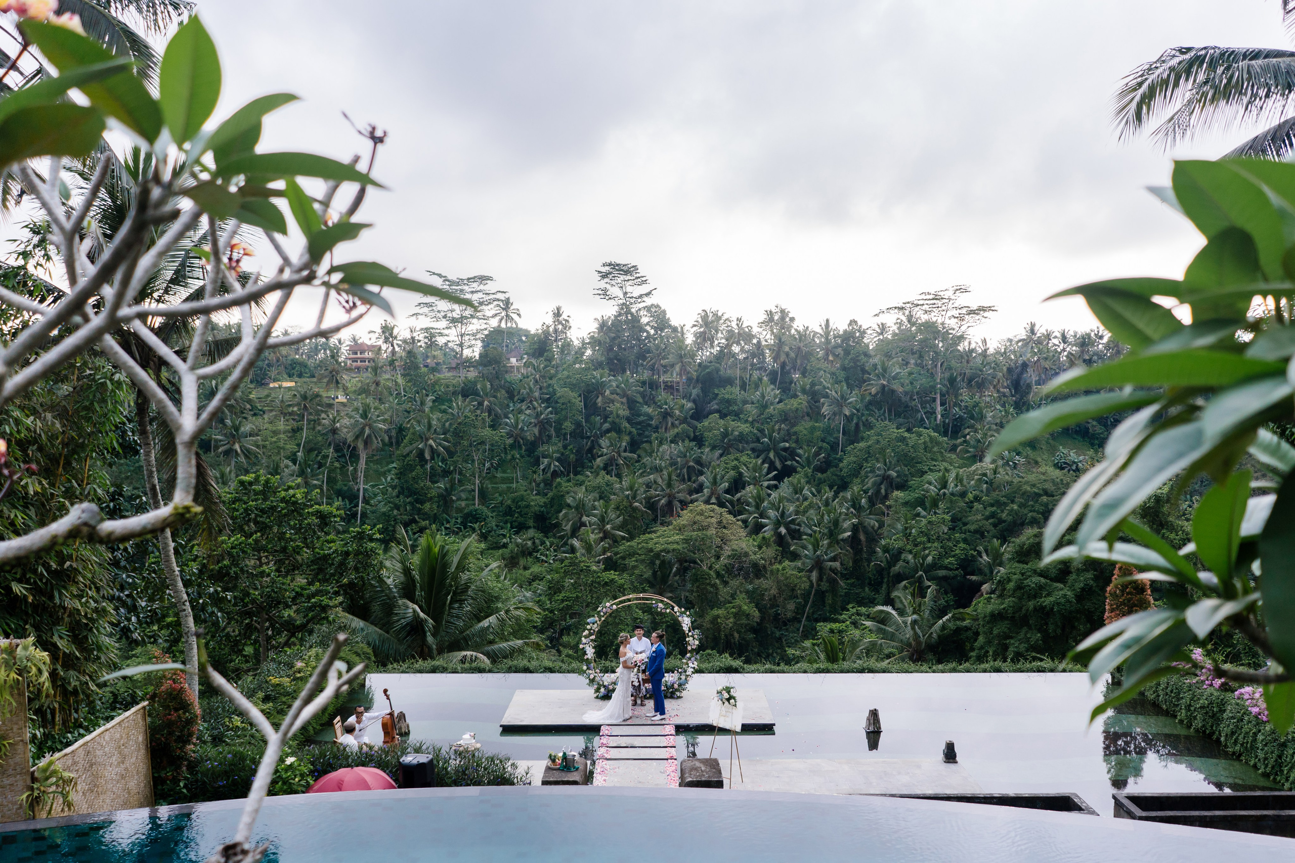 Jamie & Jordan. Female Photographer in Bali