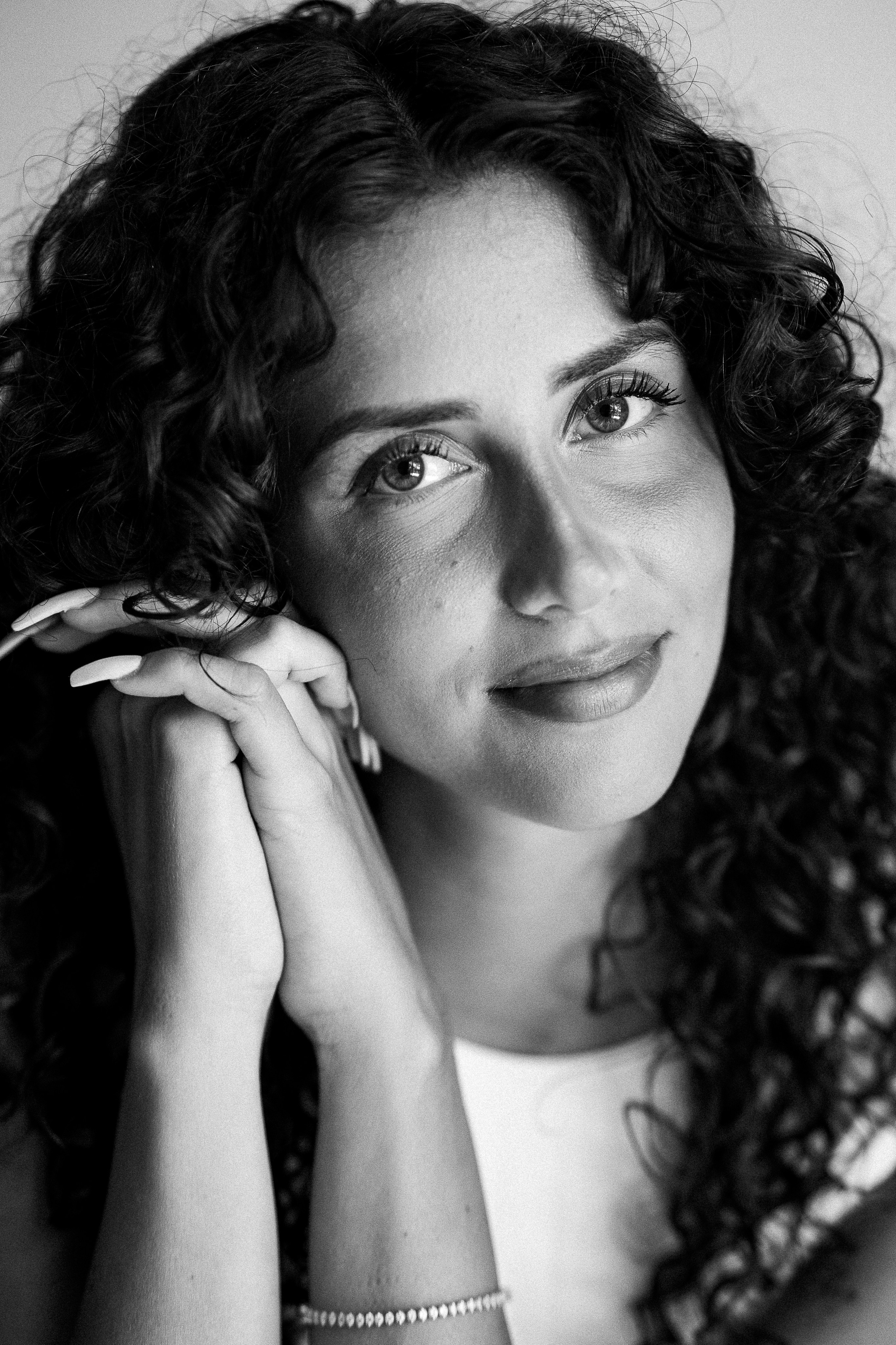 J. Rawnoir- Portrait photography by Daria Paliy.Timeless black&white portraits of women in NYC area