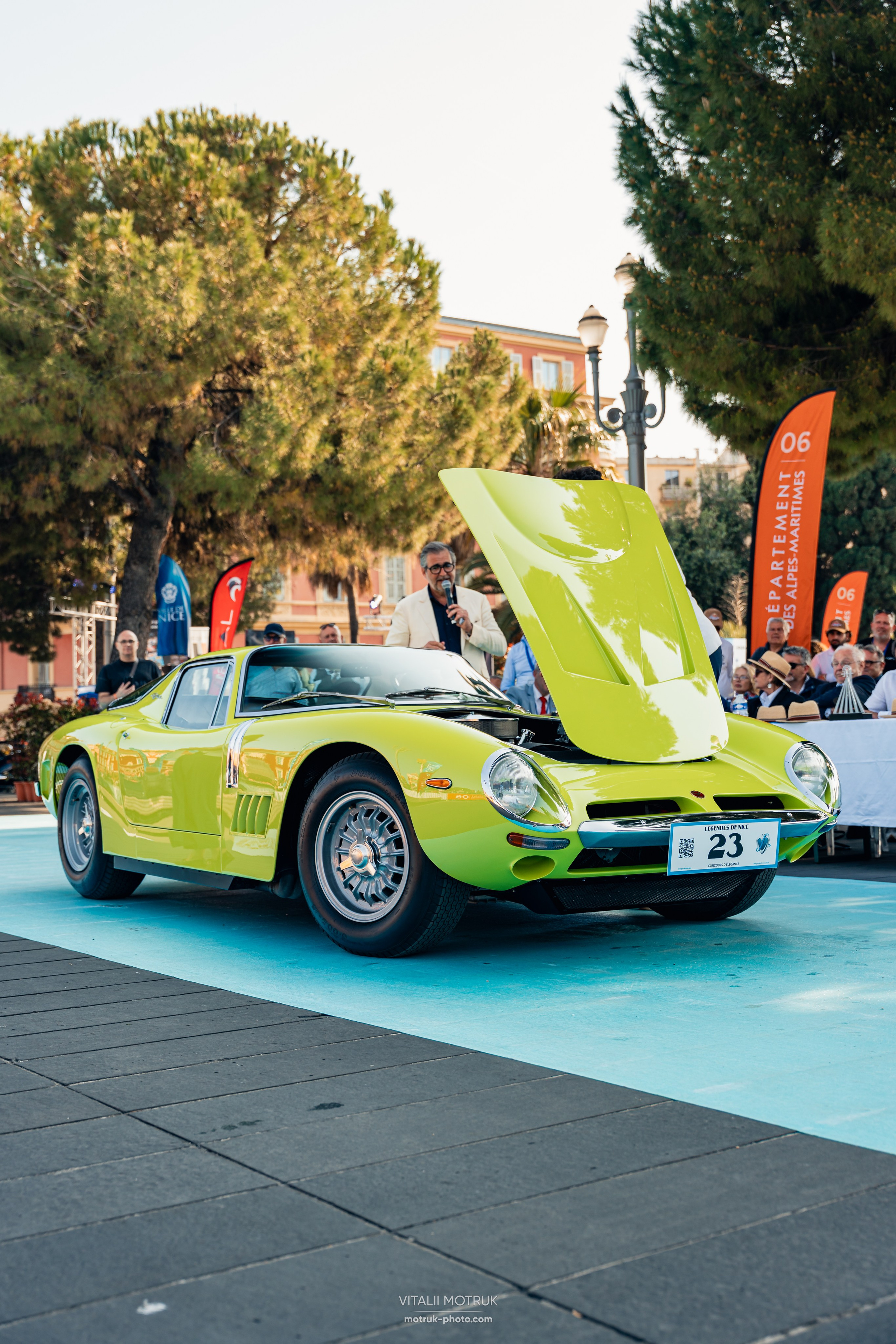 Legends de Nice. Photographe de voitures à Paris — Vitalii Motruk