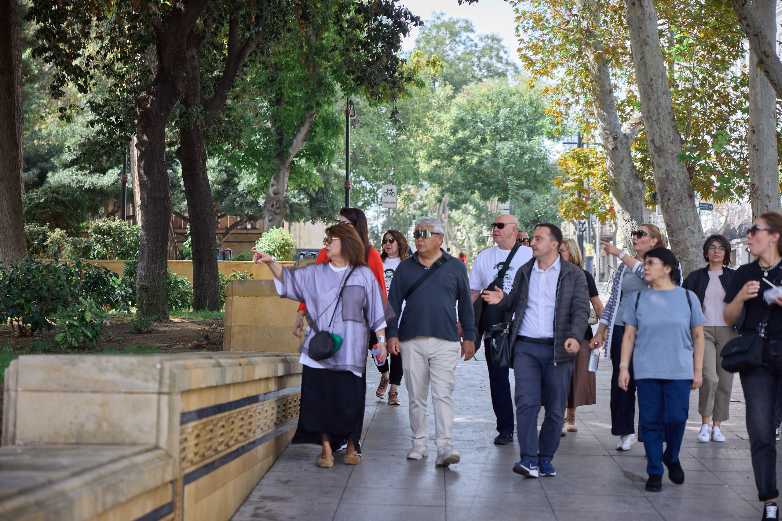 Экскурсия по Баку. День 2. Photographer in Baku Kamran Enceladus