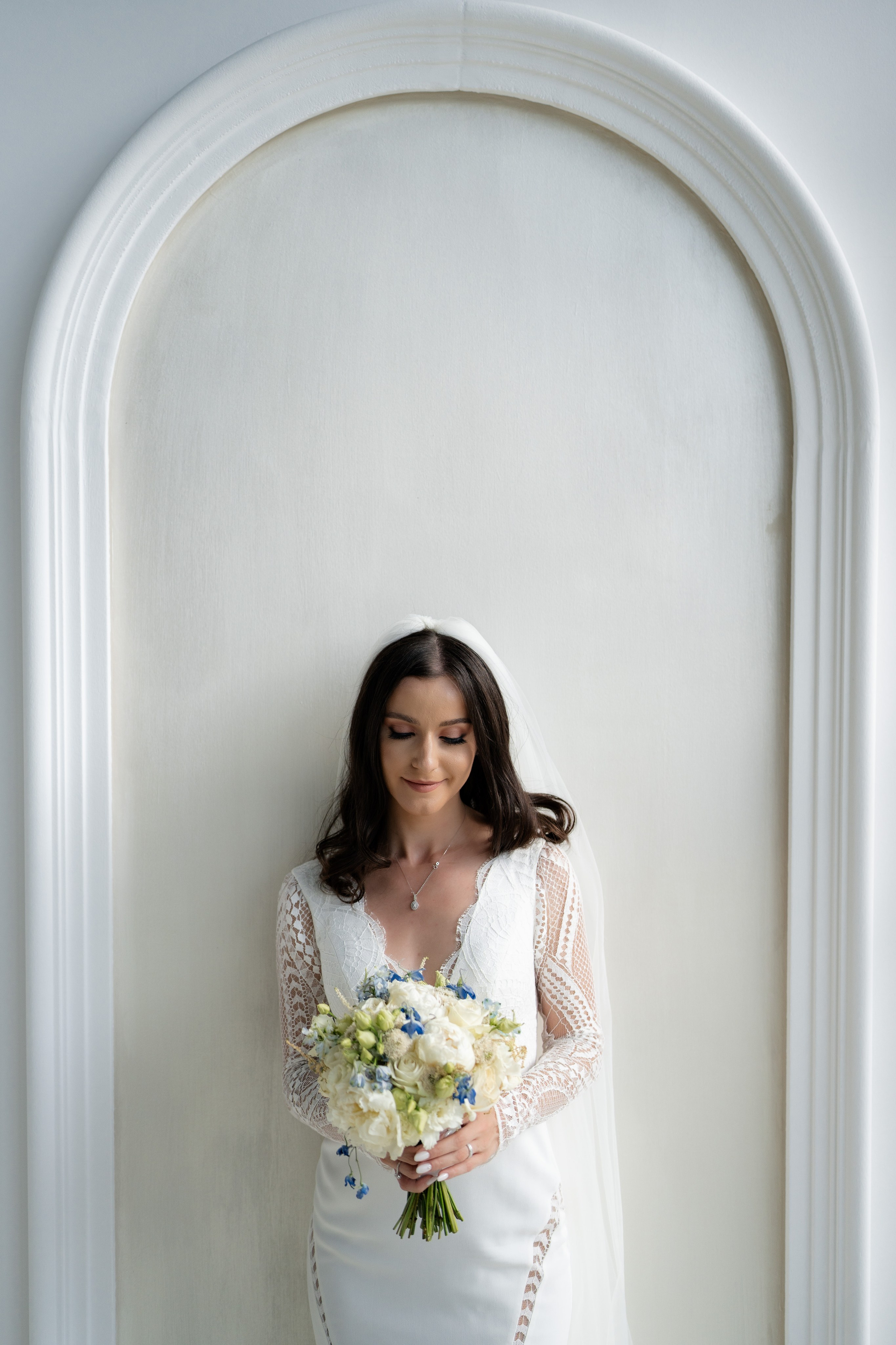 Elly & Andrew. Destination Wedding Photographer Alex Pasarelu