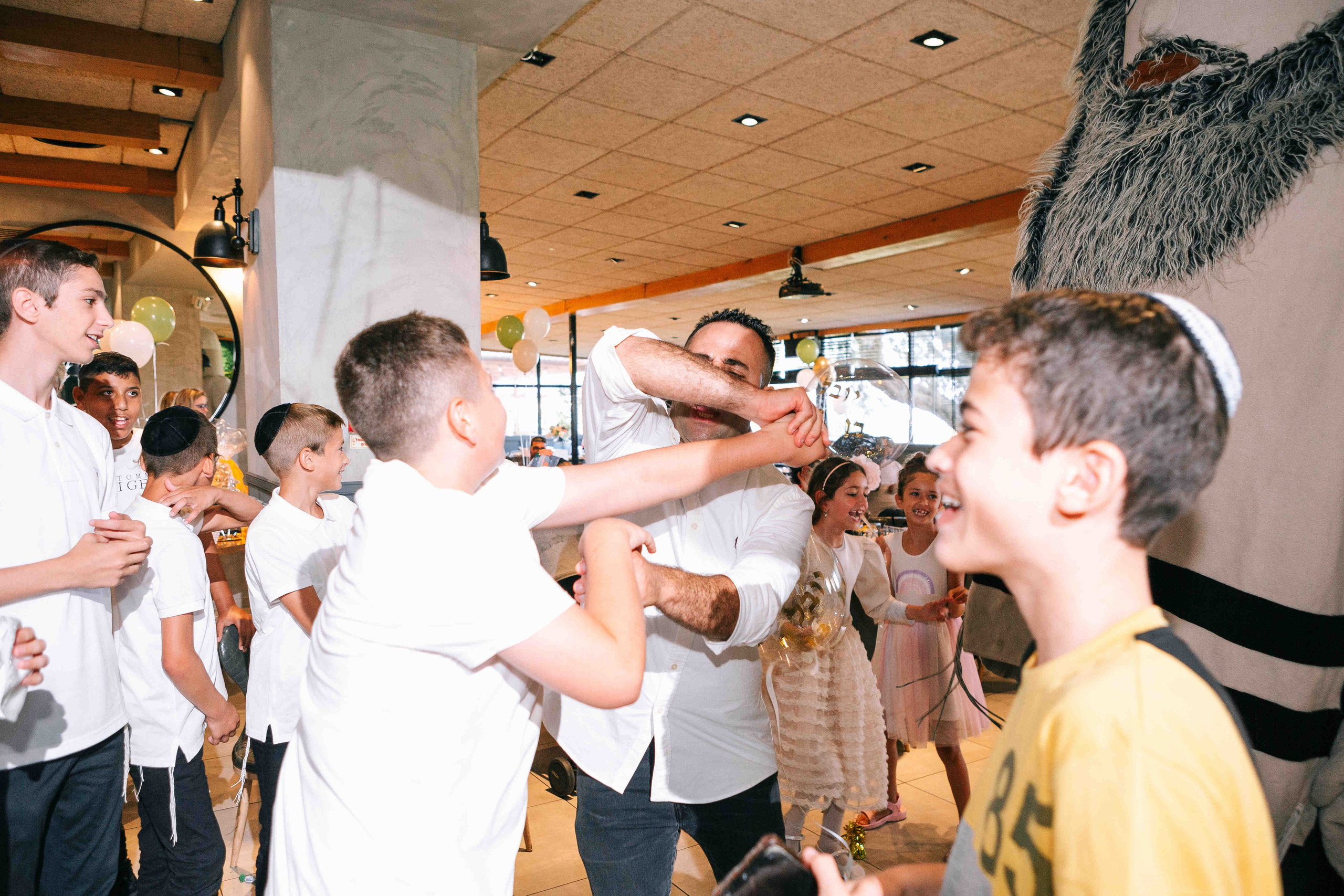 BAR MITZVAH IN A RESTAURANT (NETANYA). Https://shi-photo.com/