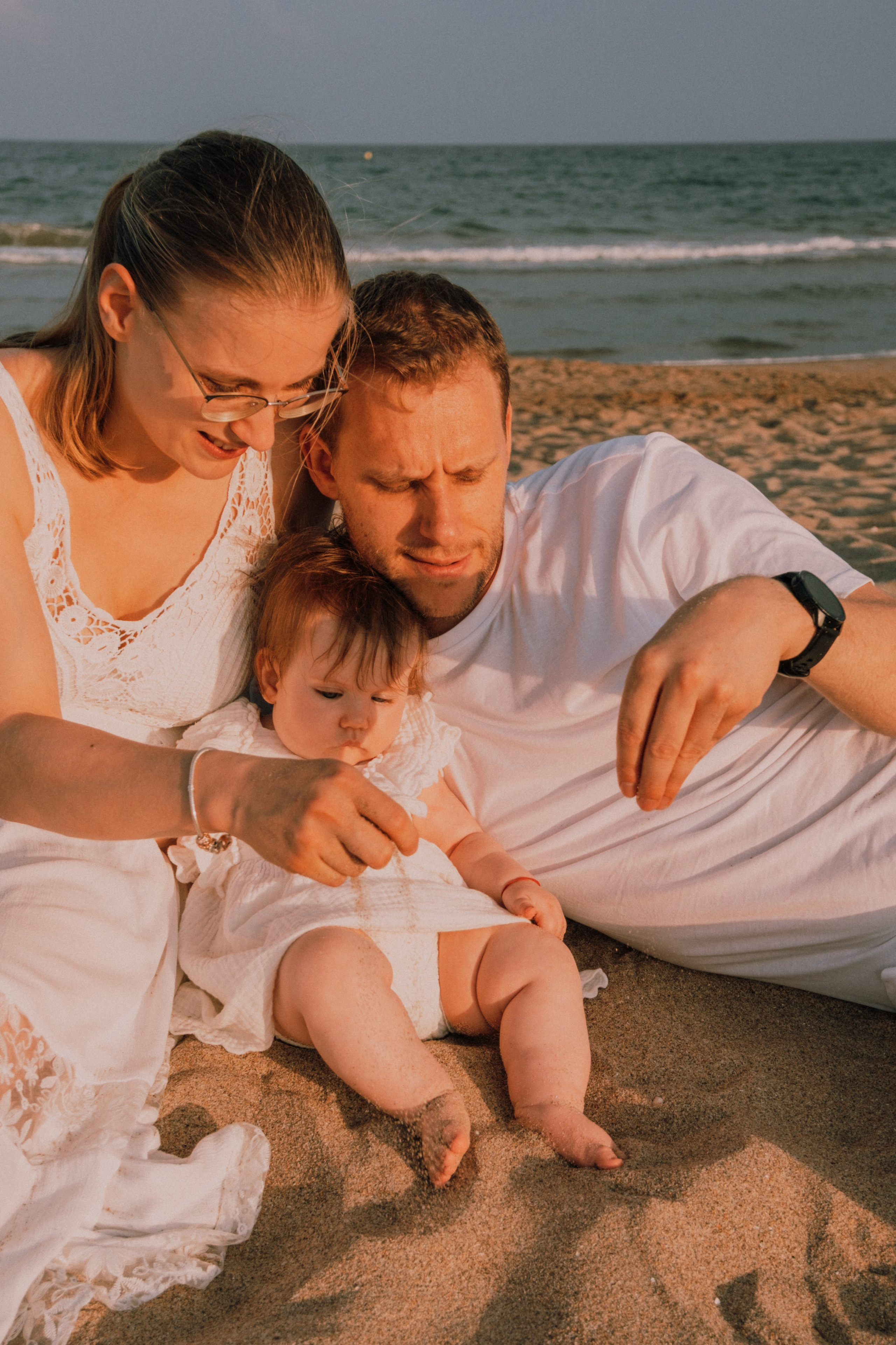 Семейная фотосессия на пляже. Профессиональная фотосъемка в Калафелле — Елена Медведева