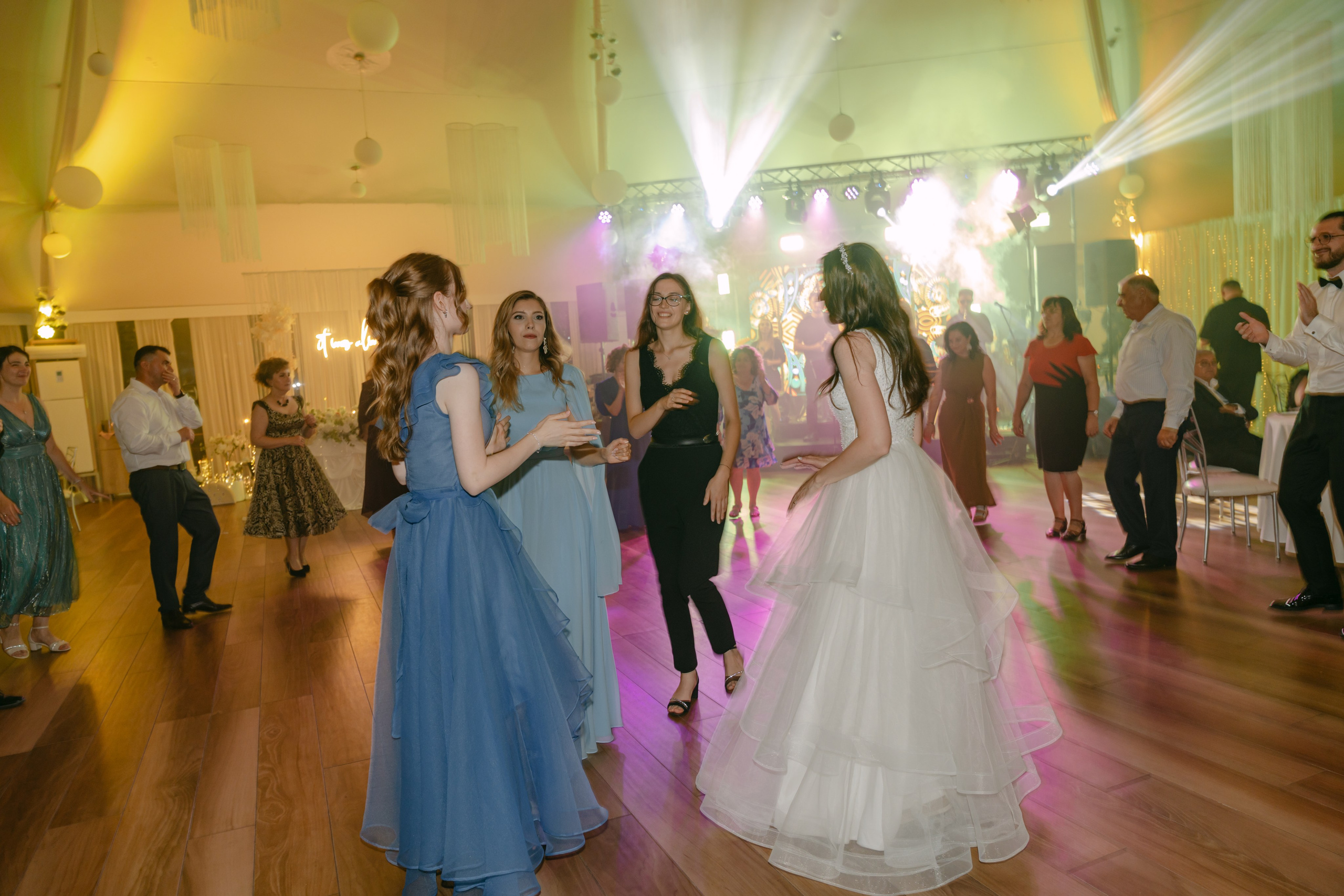 Gabriela & Dragos. Gabrielacojocariu.com