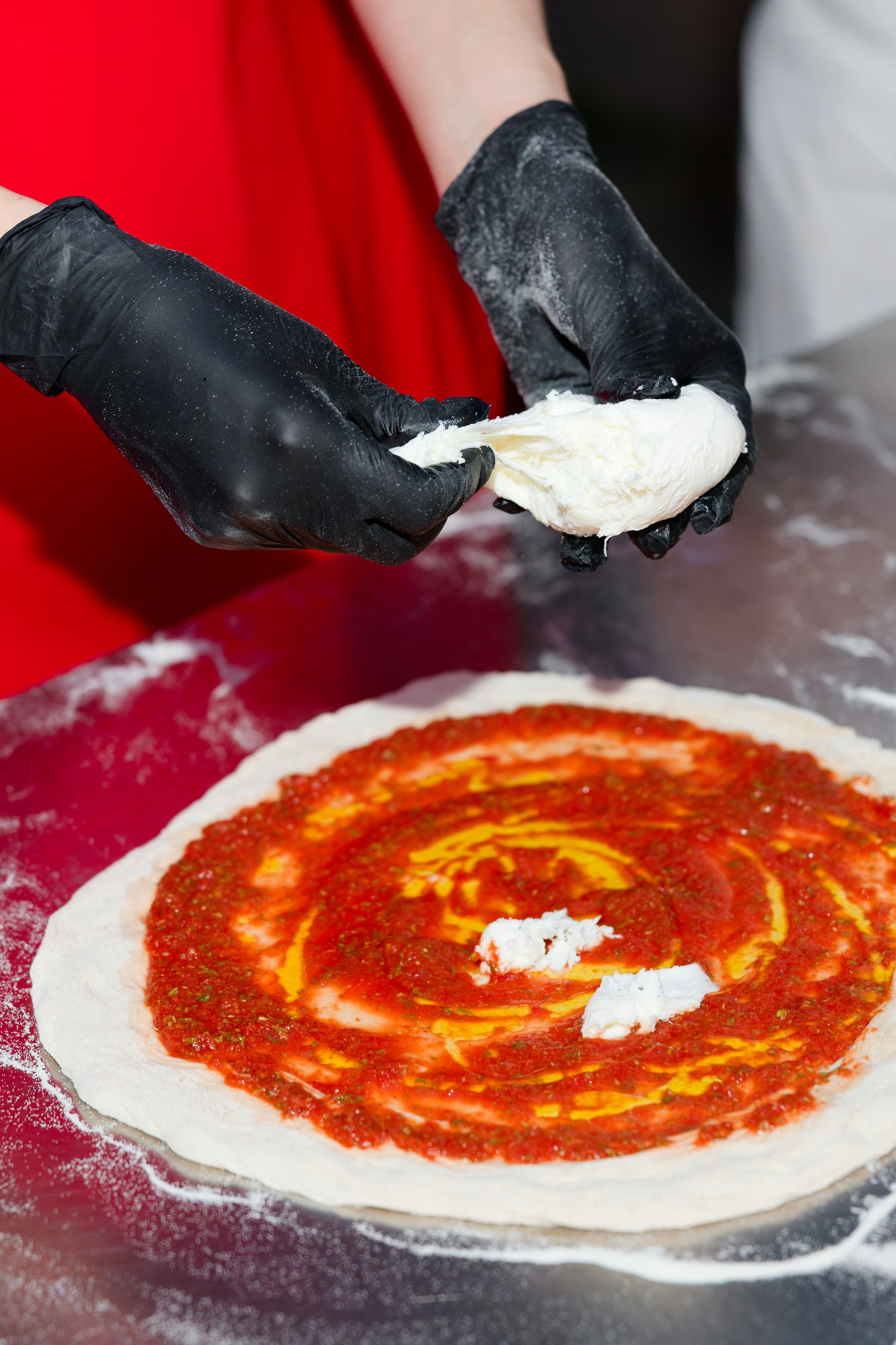 Pizza Party at Tenuta Massini, Florence, Italy. Destination Wedding Photographer — Nikita Burtsev