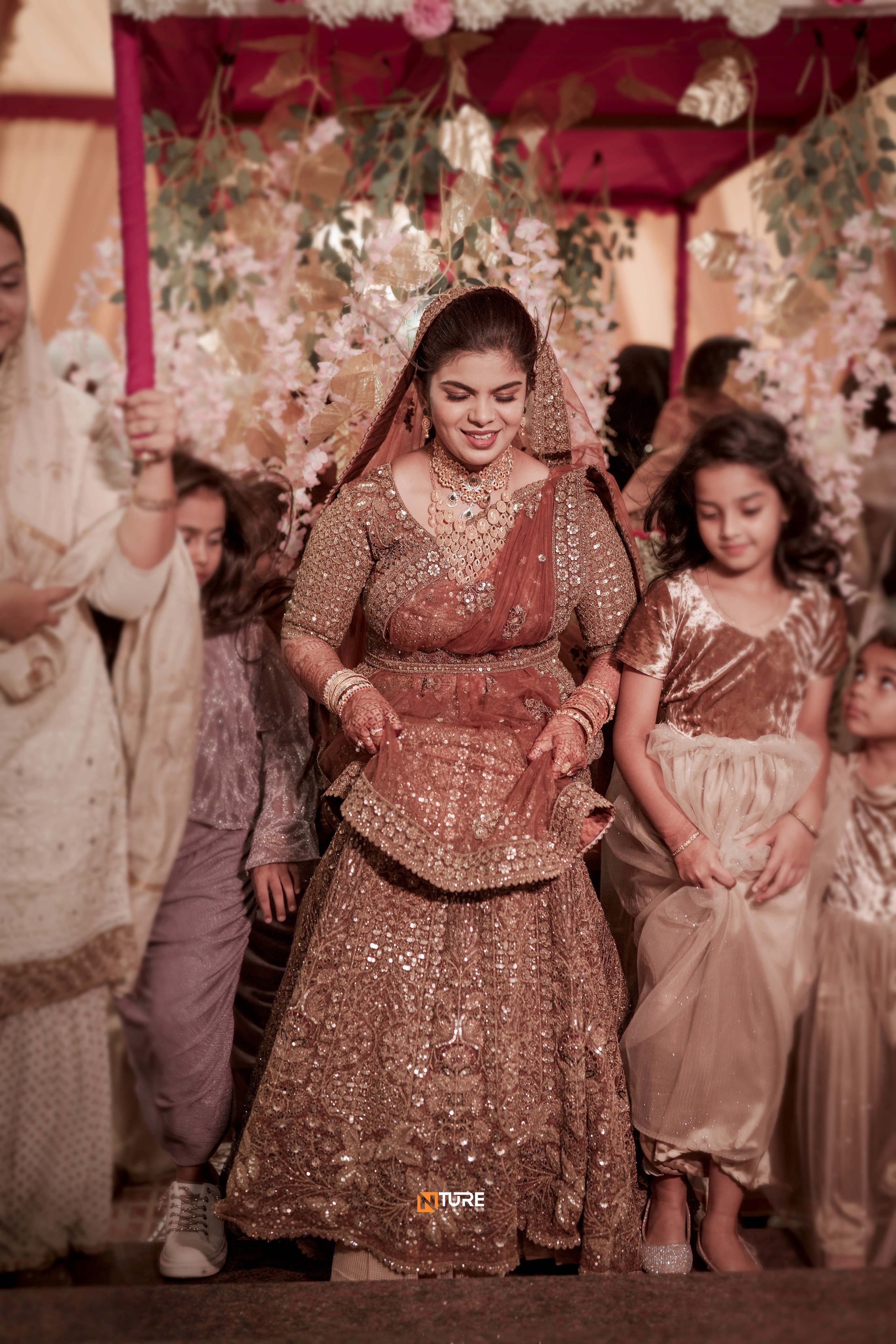 PHOTOS. NTURE WEDDING