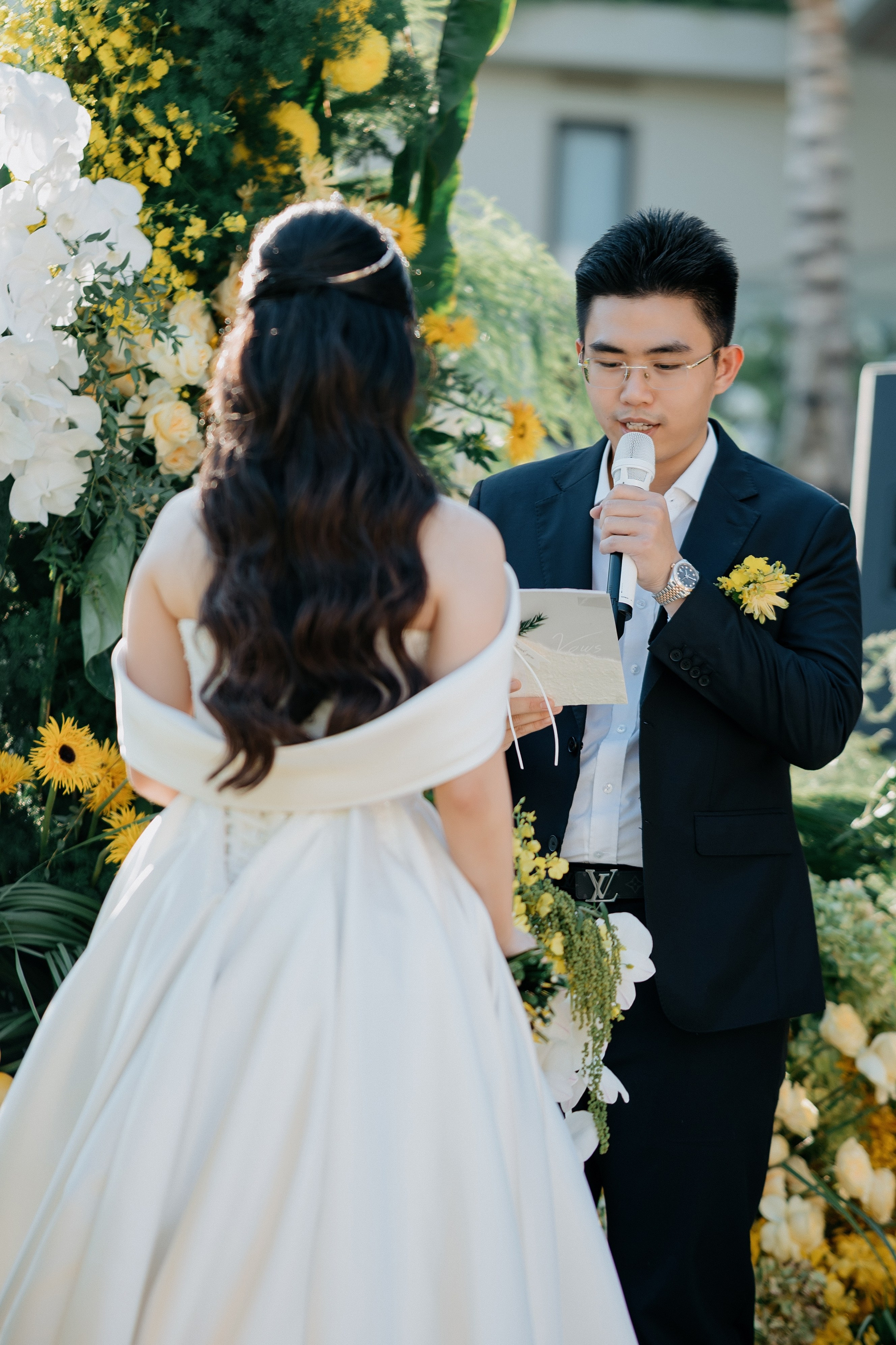 DUC HOANG & HUONG ANH / The Vows. Saigon Wedding Present | Art Beyond Moments