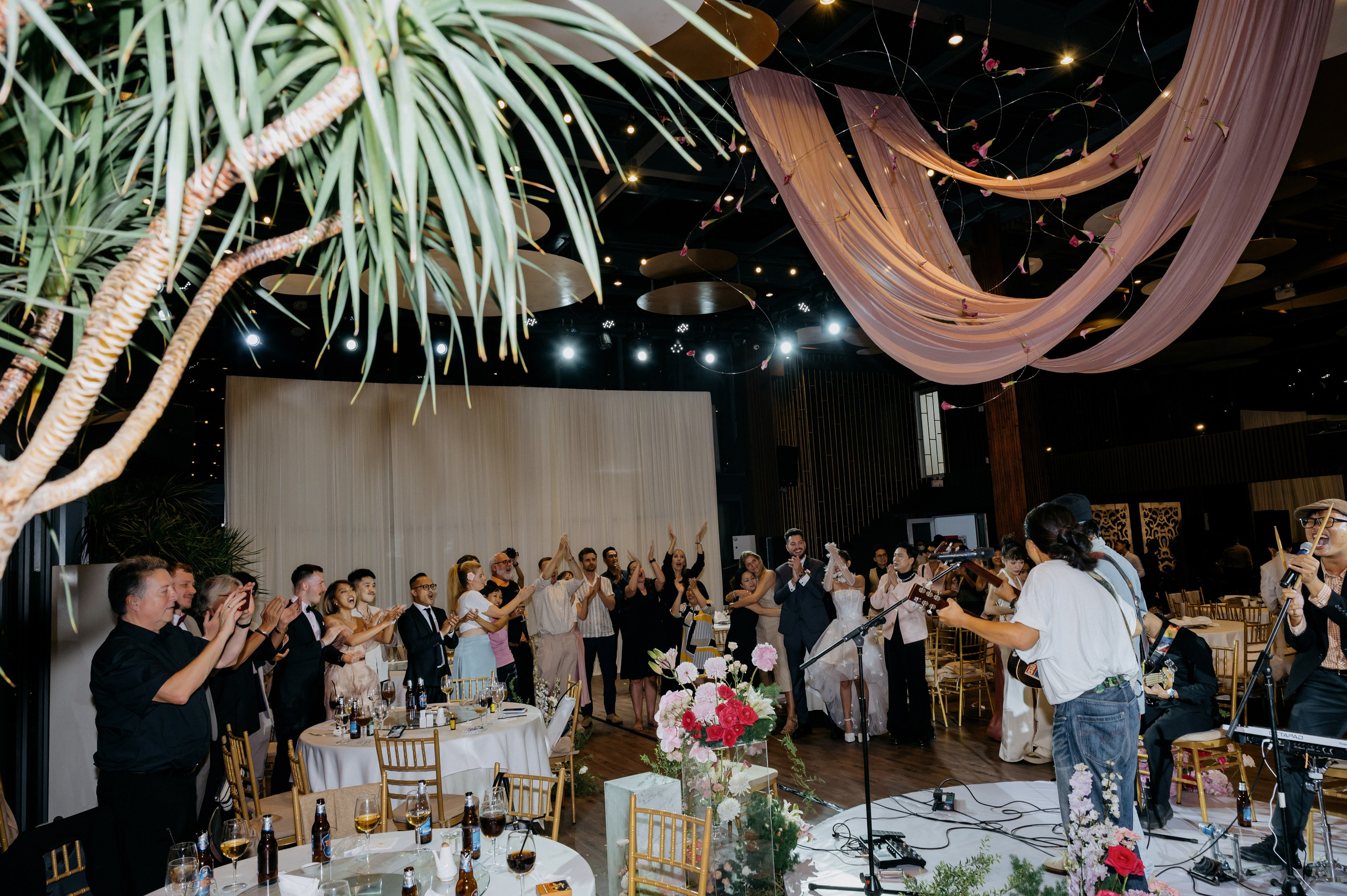 D & K / Wedding Journalism. Nhiếp ảnh gia đám cưới hàng đầu tại Thành Phố Hồ Chí Minh