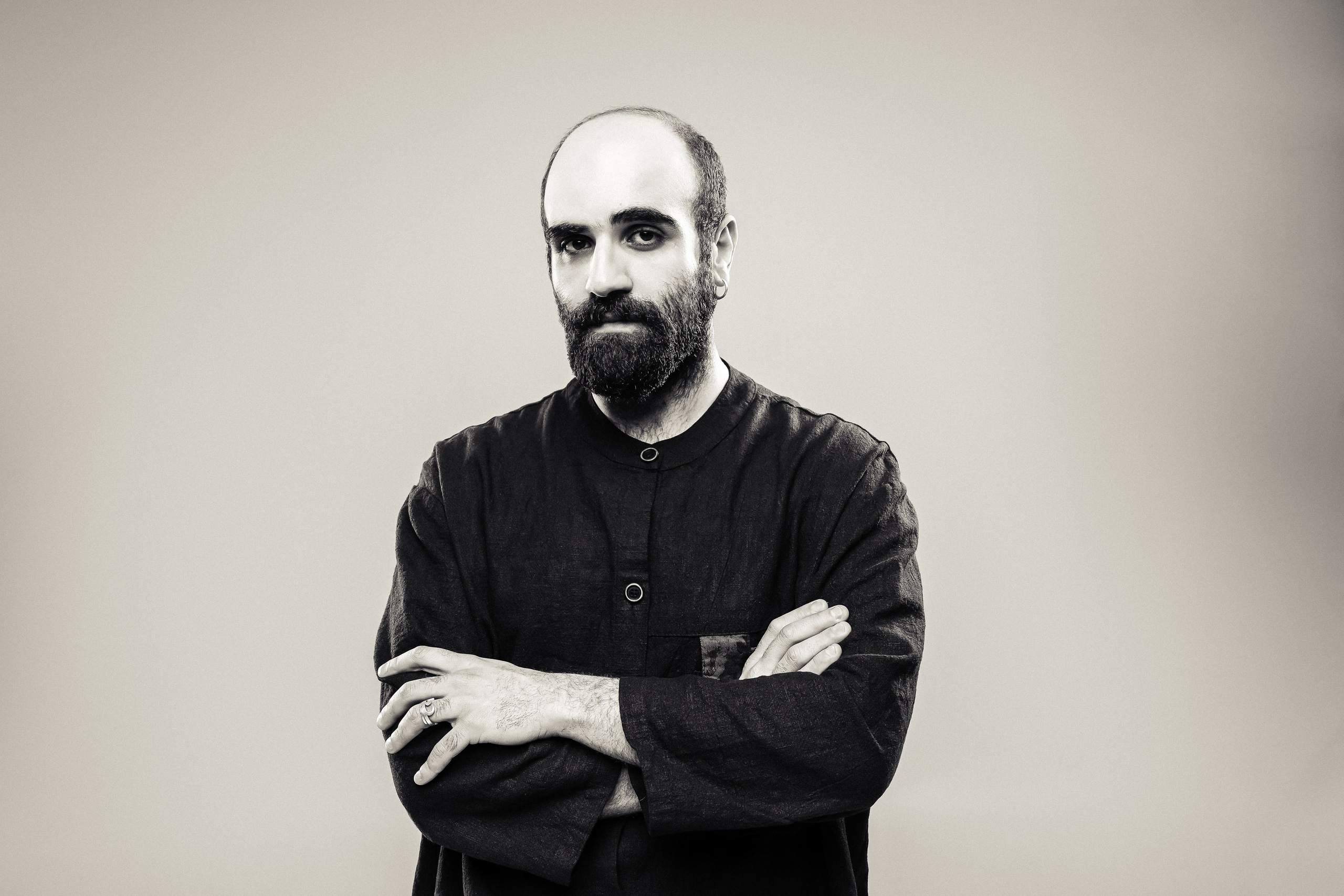 Studio (taron). Asmikiam