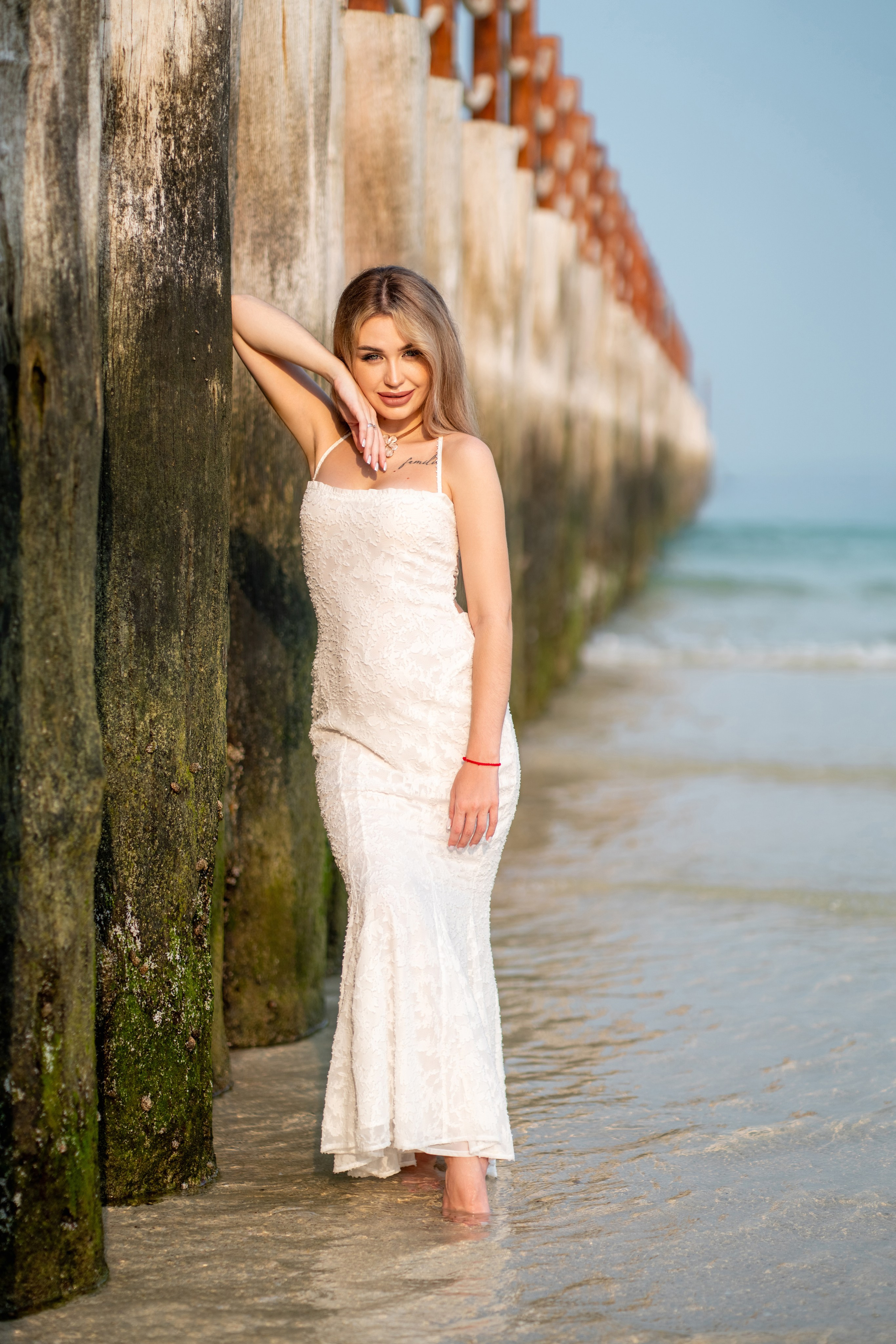 Sea breeze and kisses. Angela Iakovleva — Family Photographer in Dubai