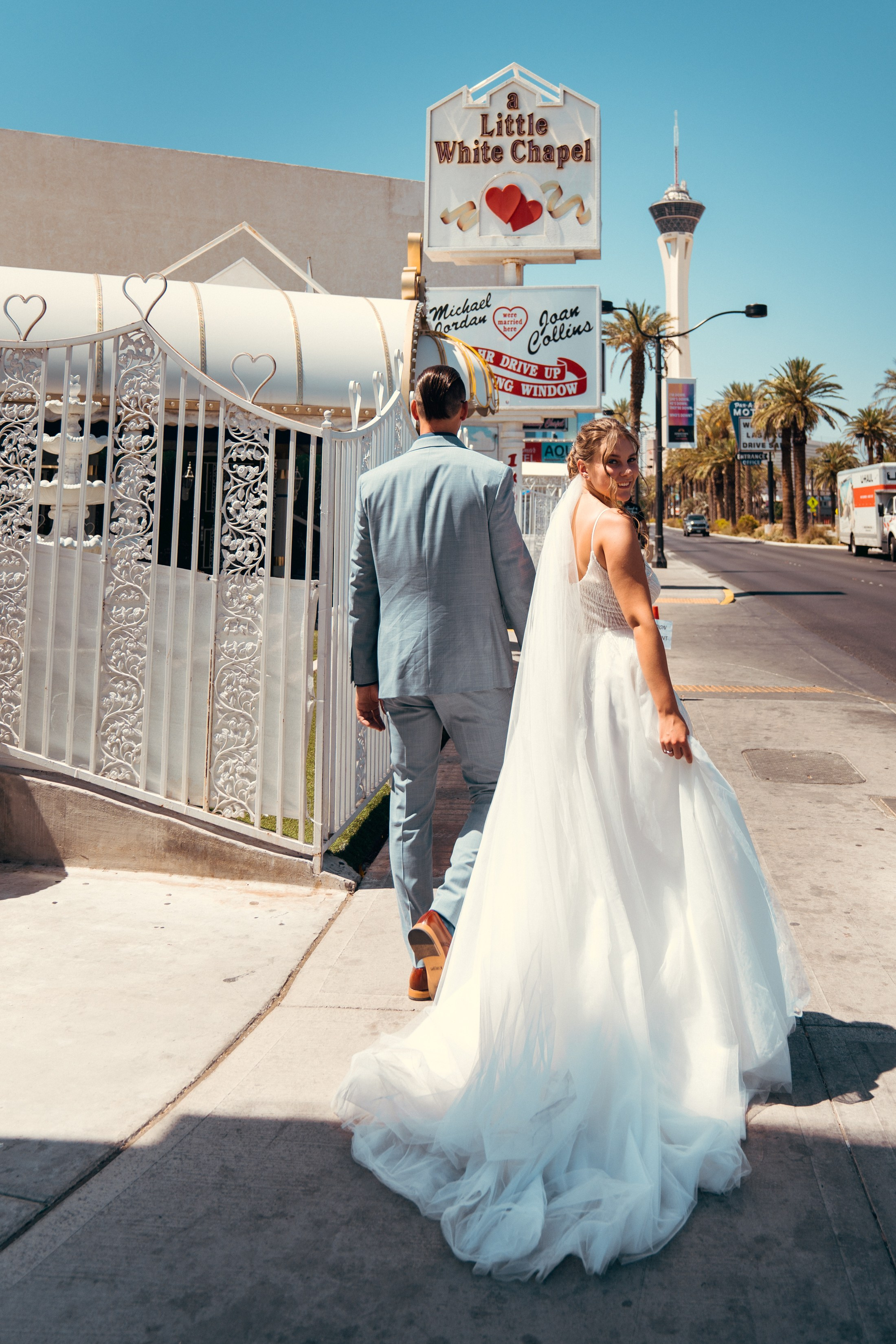 Anastasia&Alex. Wedding & elopement photographer Viktoriya Kravtsov. Las Vegas
