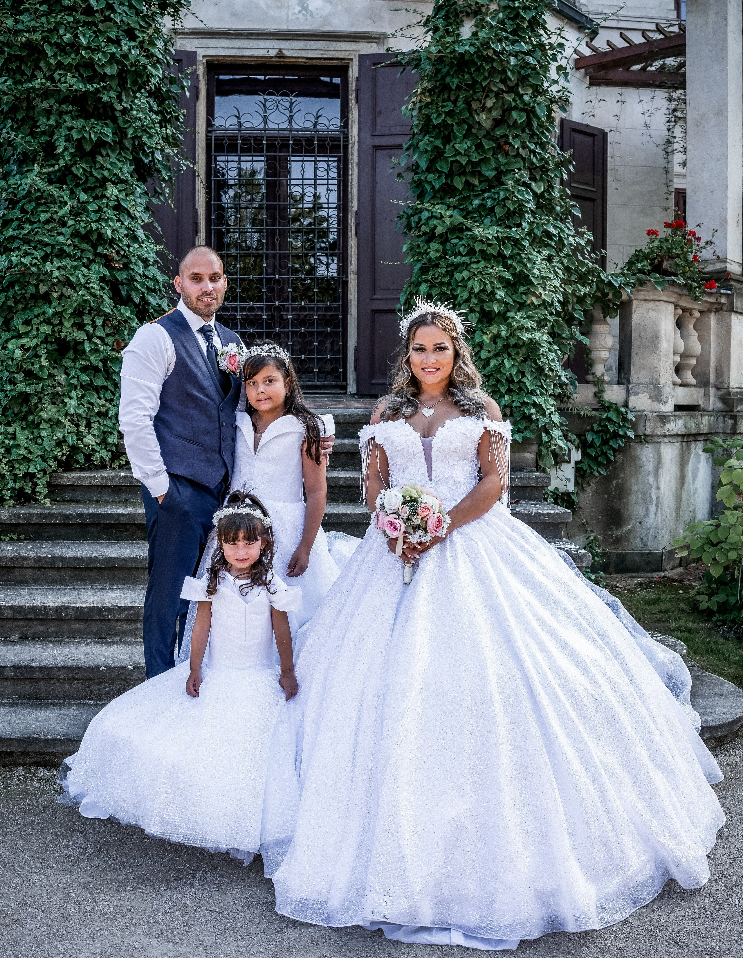 Pavel & Yveta. Svatební fotograf a kameraman v Česku a po celé Evropě — Teplice, Ústí nad Labem, Praha, Drážďany