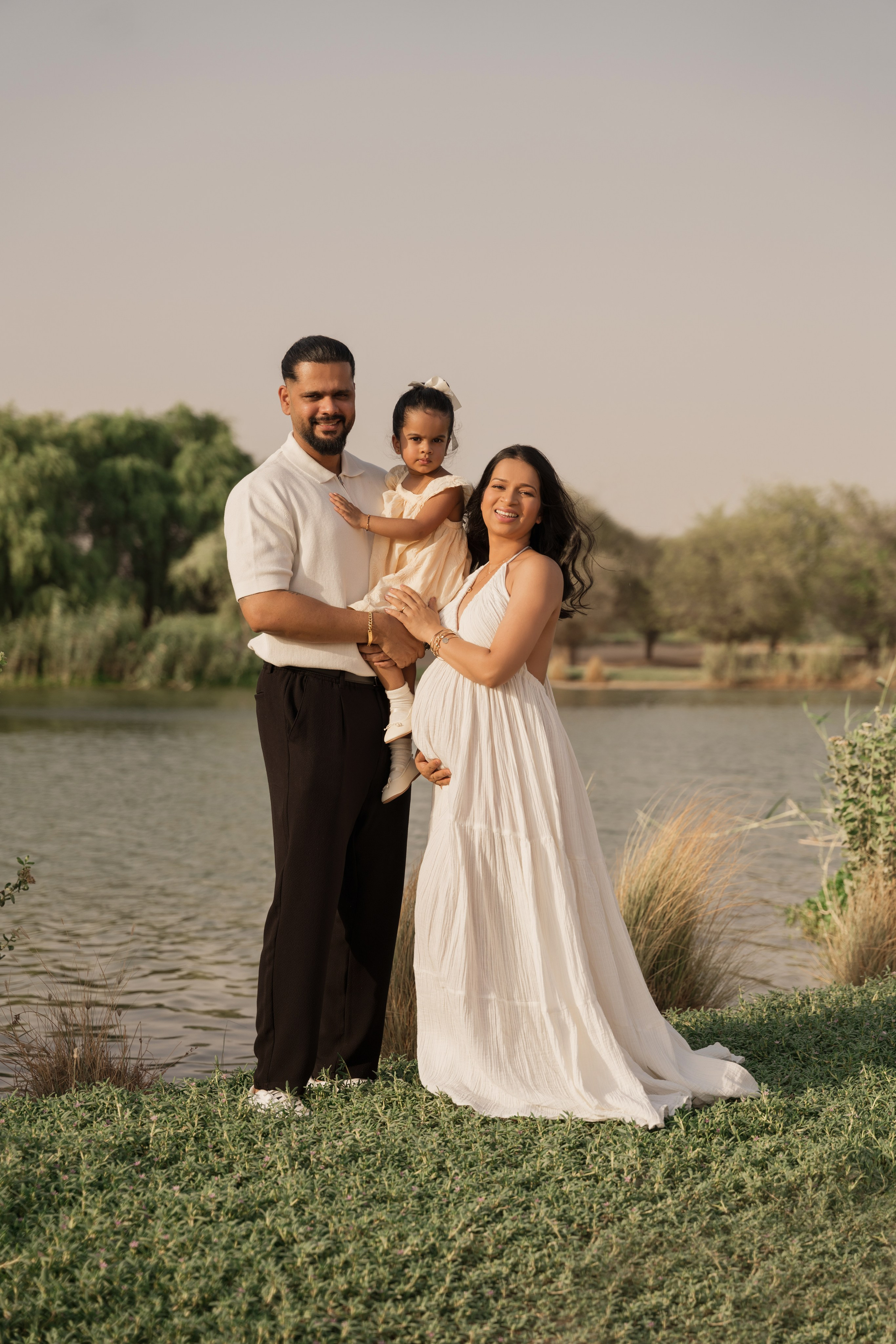 By the lake. Angela Iakovleva — Family Photographer in Dubai
