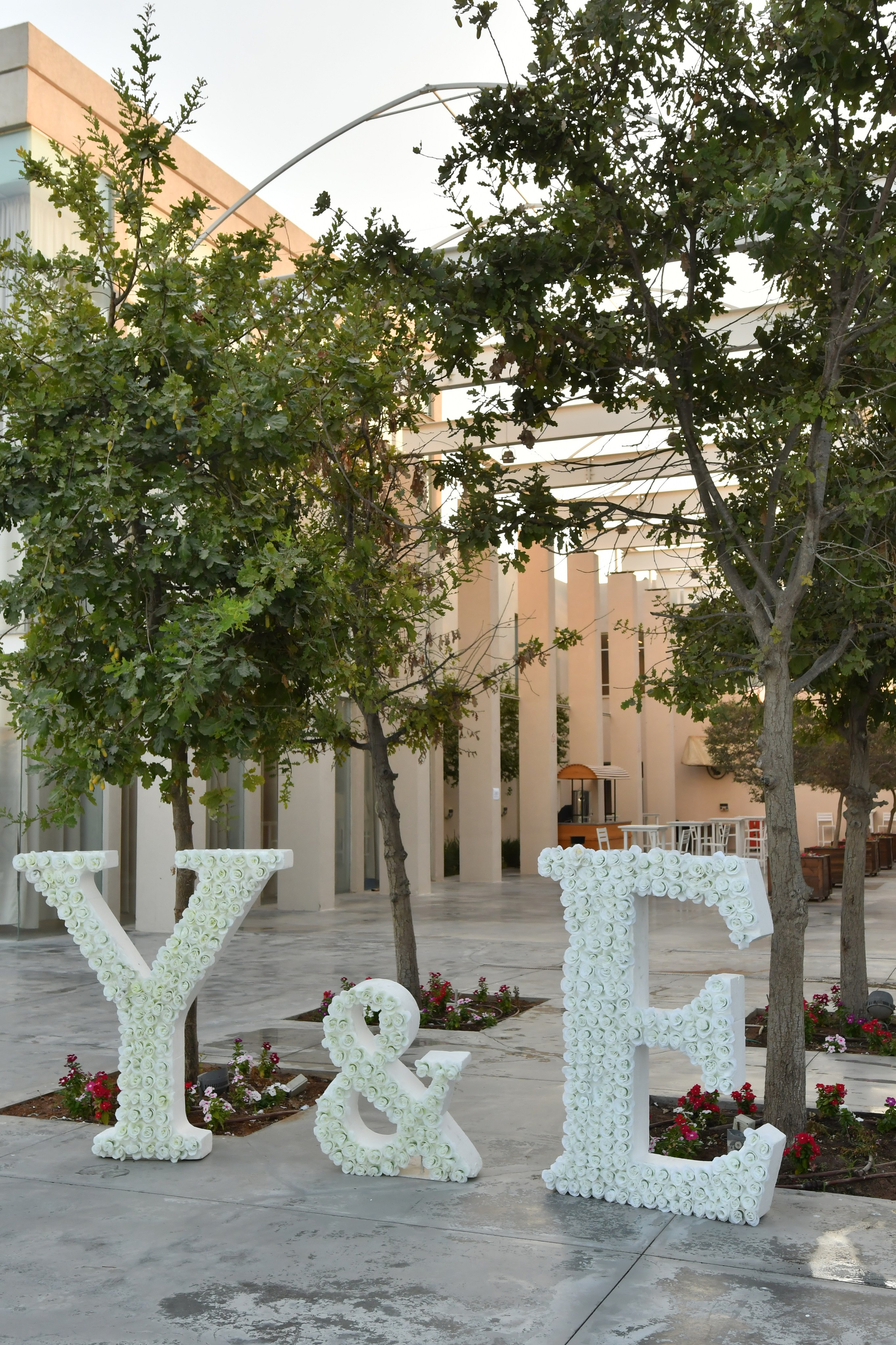 Efrat & Yosef. Wedding and events photographers Studio Shalom