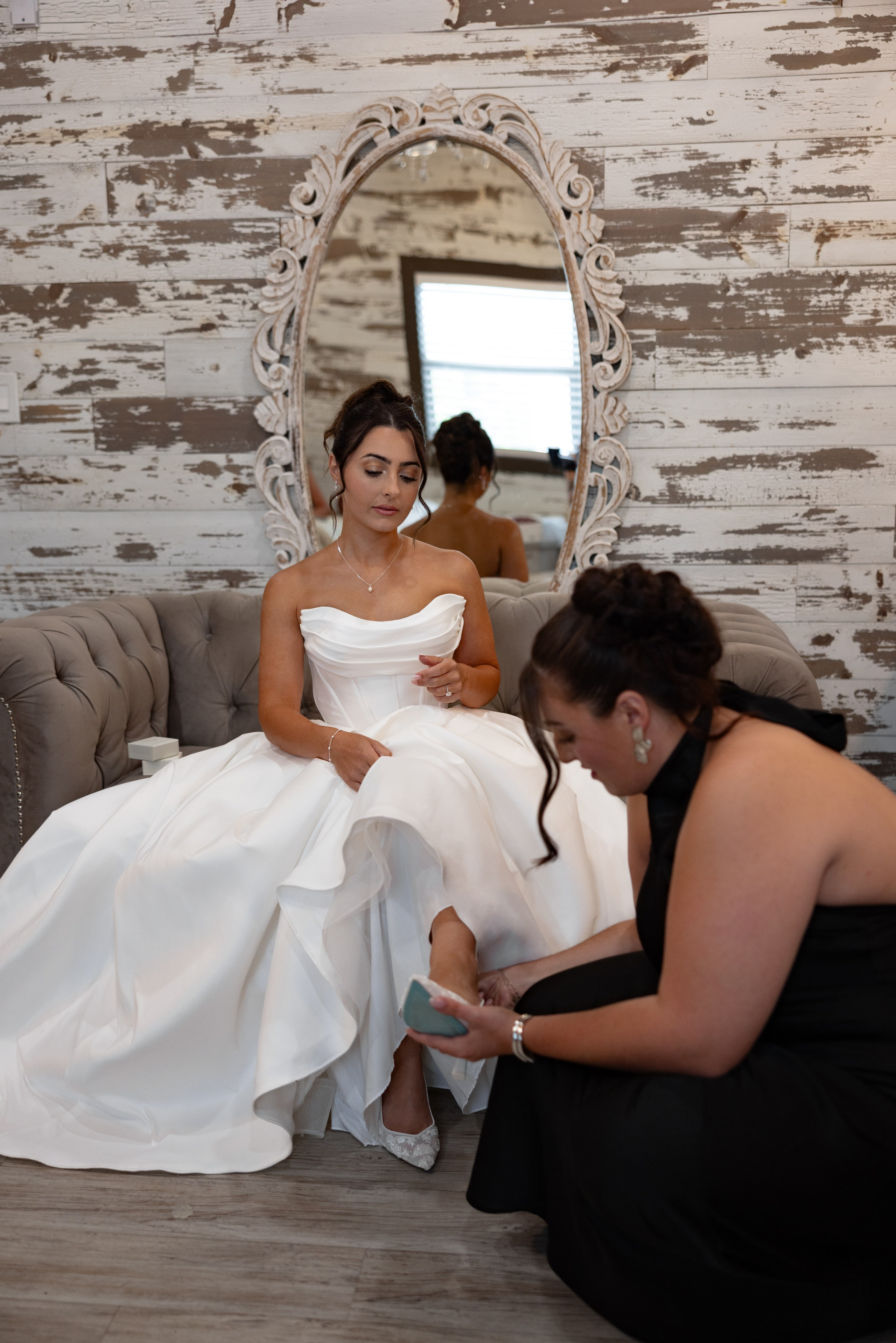 Alexsa and Robert. Ever After Farm Peach. Photographer Anastasia Nagibina