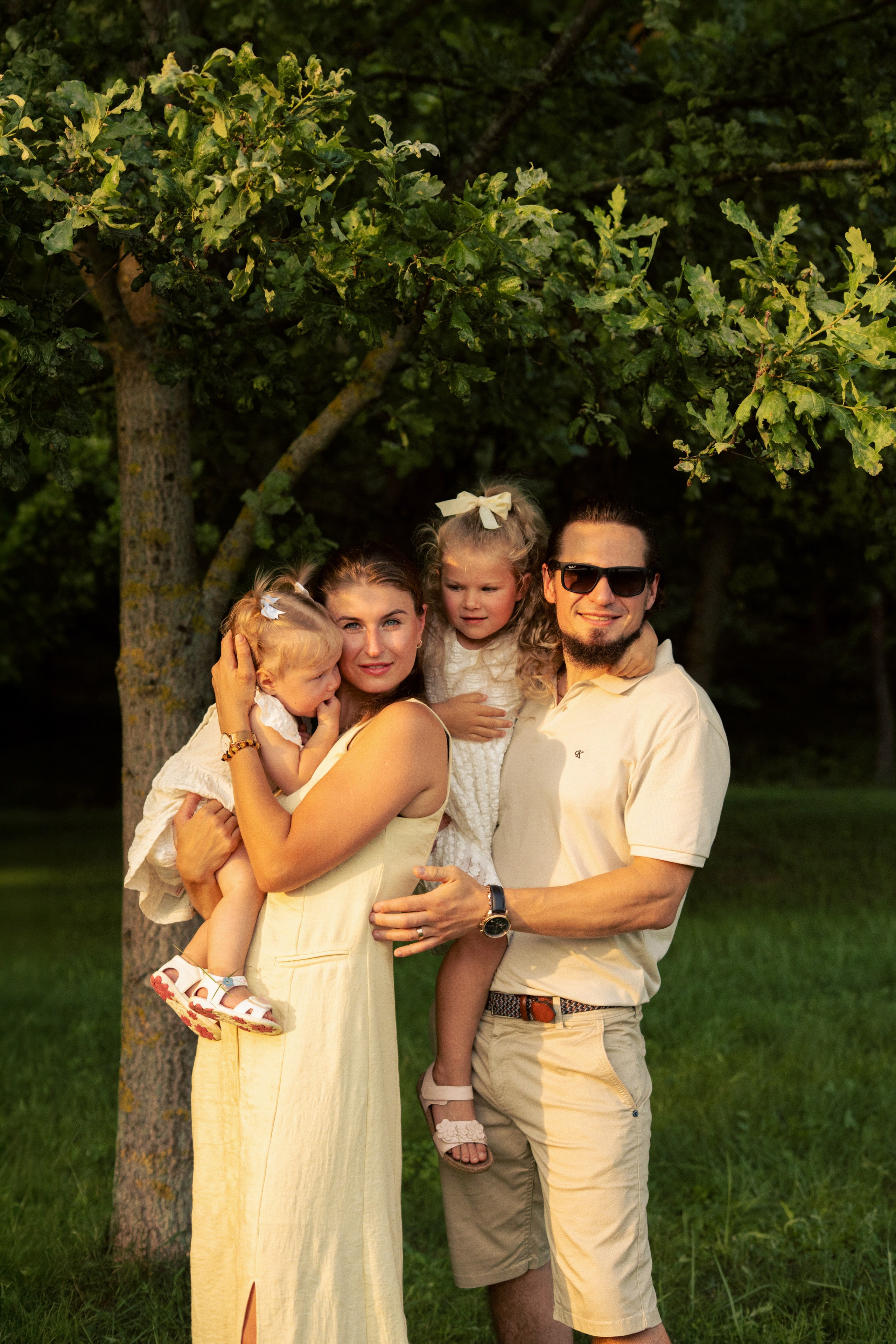 Inesos & Karolio šeima. Fotografė Agnė Navickaitė