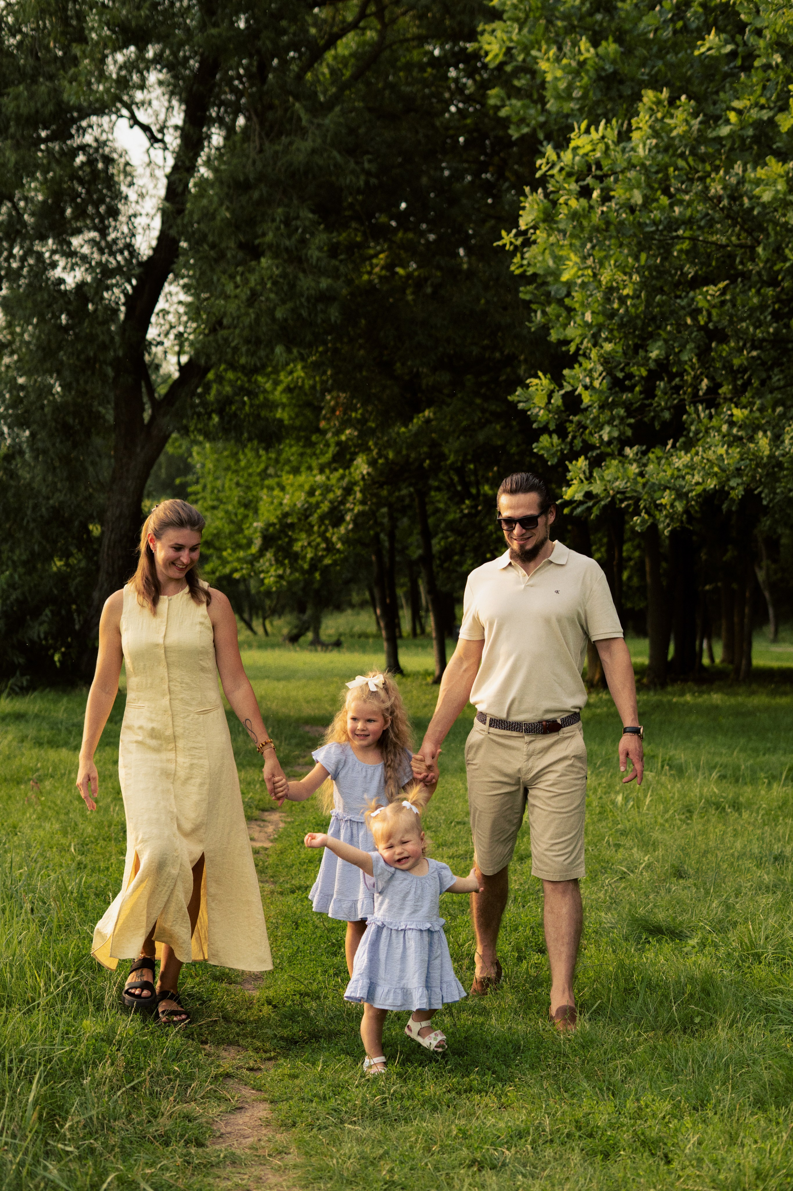 Inesos & Karolio šeima. Fotografė Agnė Navickaitė