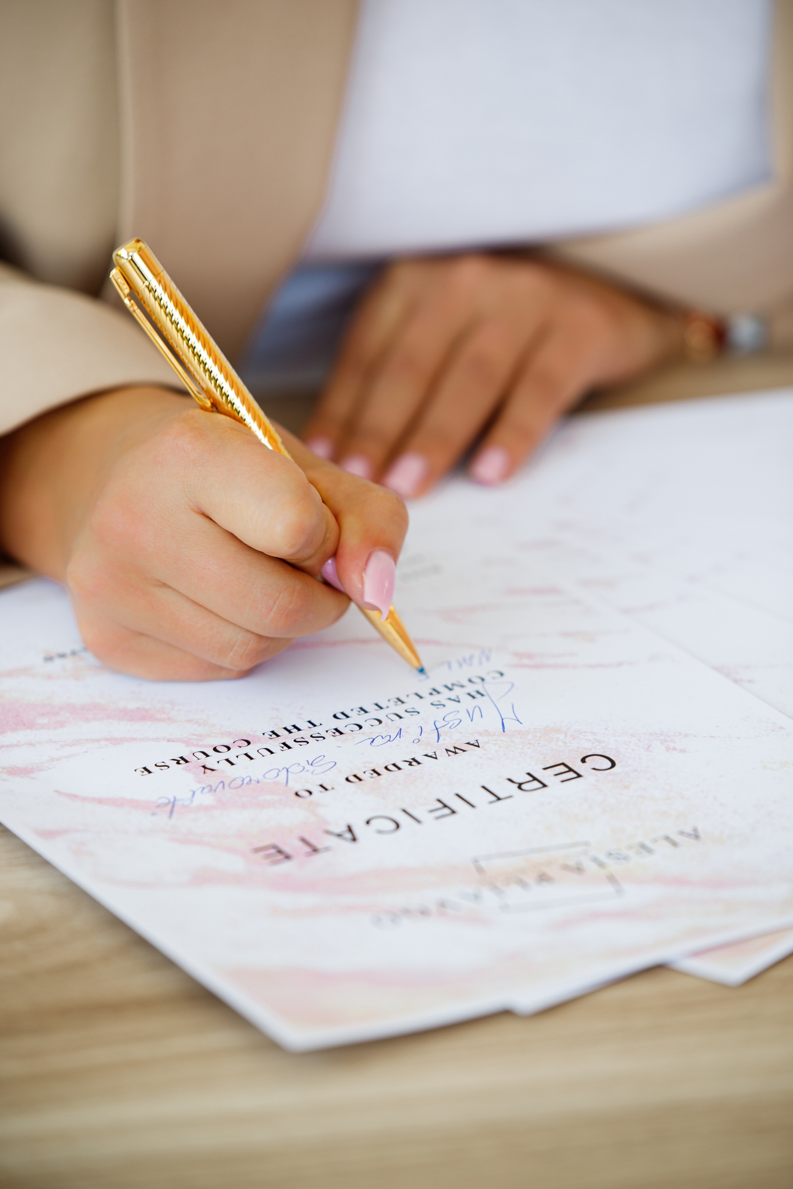 Alesia I Nail trainer. Wedding, christening and family photographers in Vilnius, Lithuania