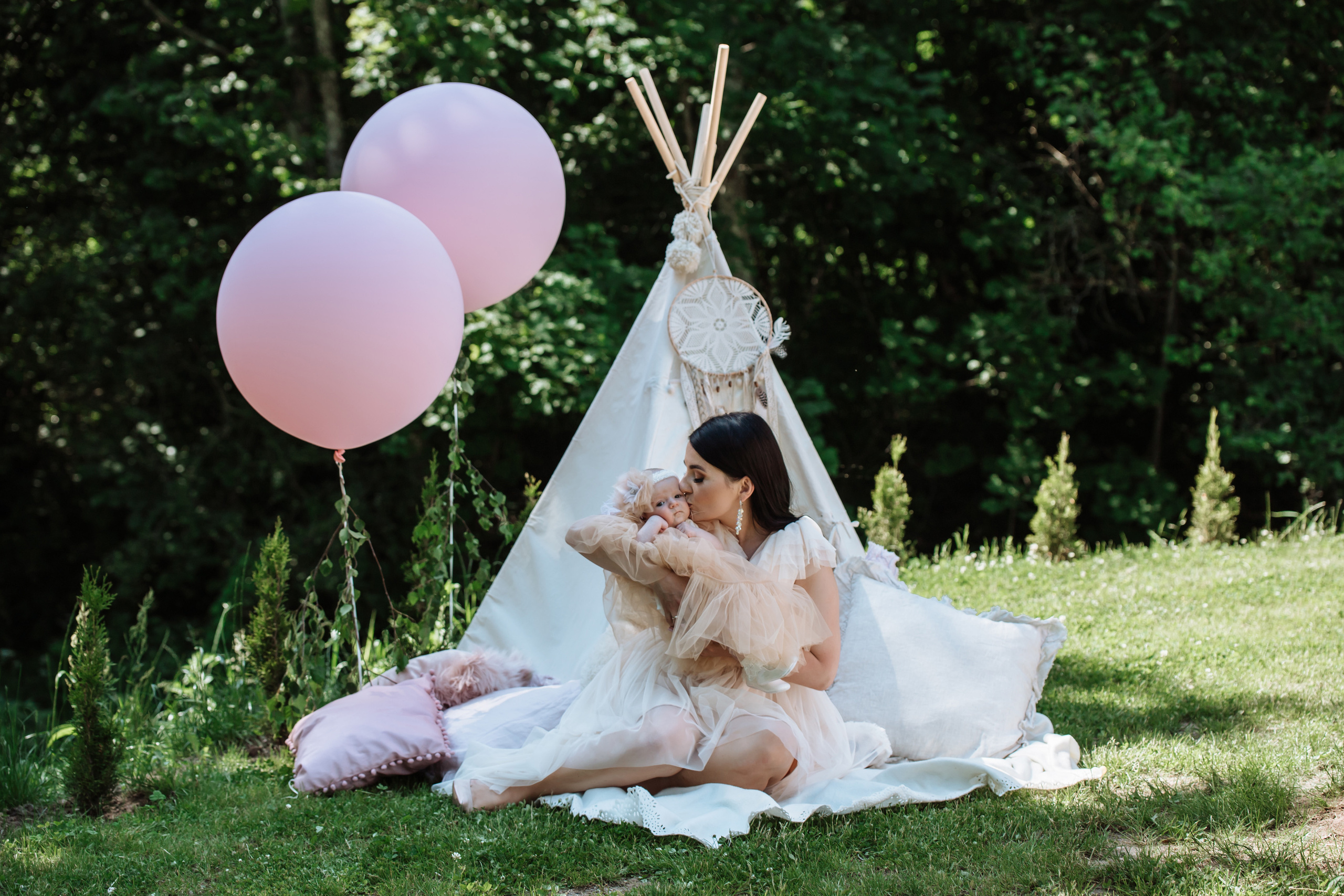 Sofijos krikštynos. Wedding, christening and family photographers in Vilnius, Lithuania