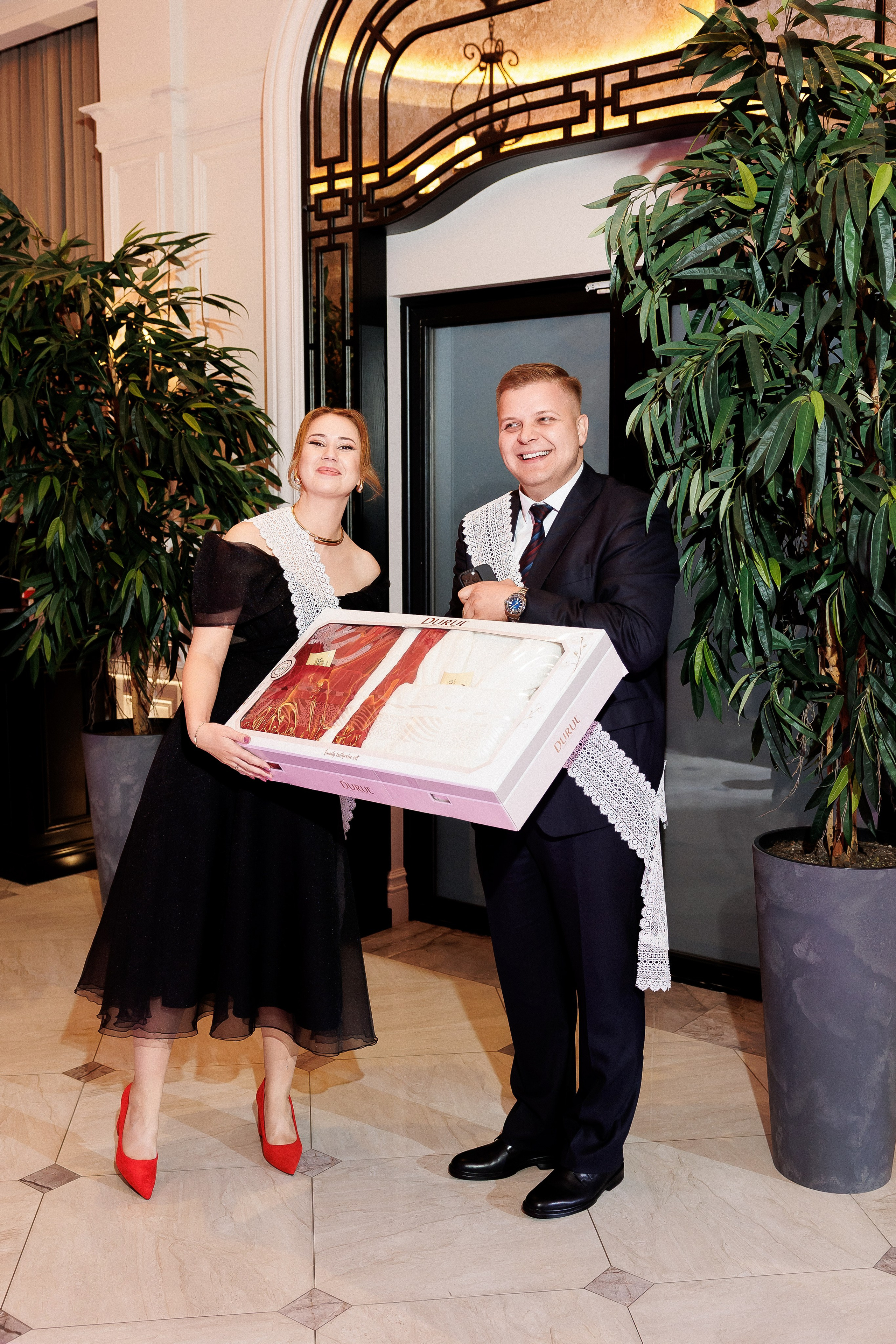 Serghei & Erica — Queen Residence. Servicii Foto și Video 067188353