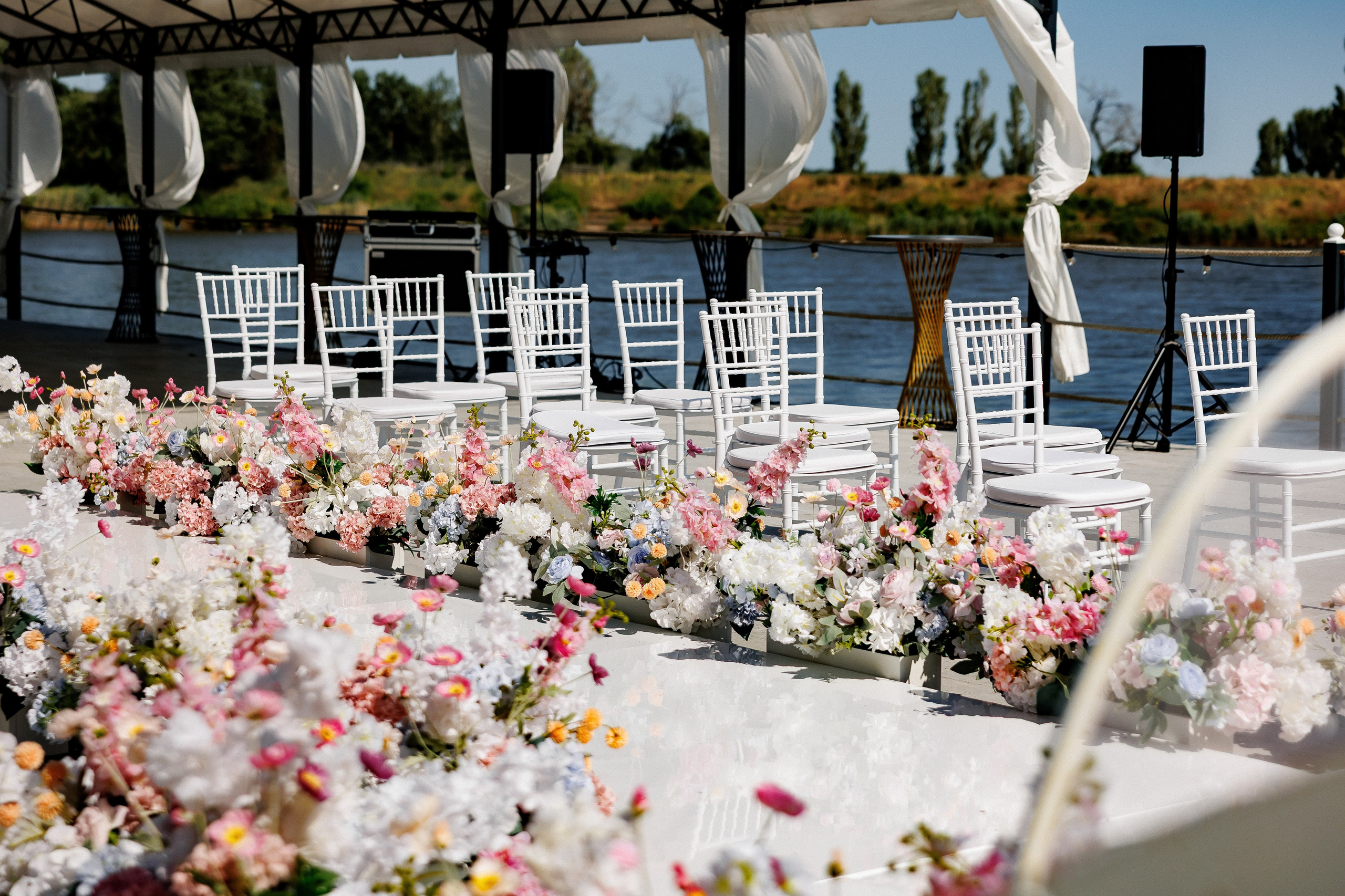 Florin & Corina — Complexul Turistic Costesti — Wedding Day. Servicii Foto și Video 067188353