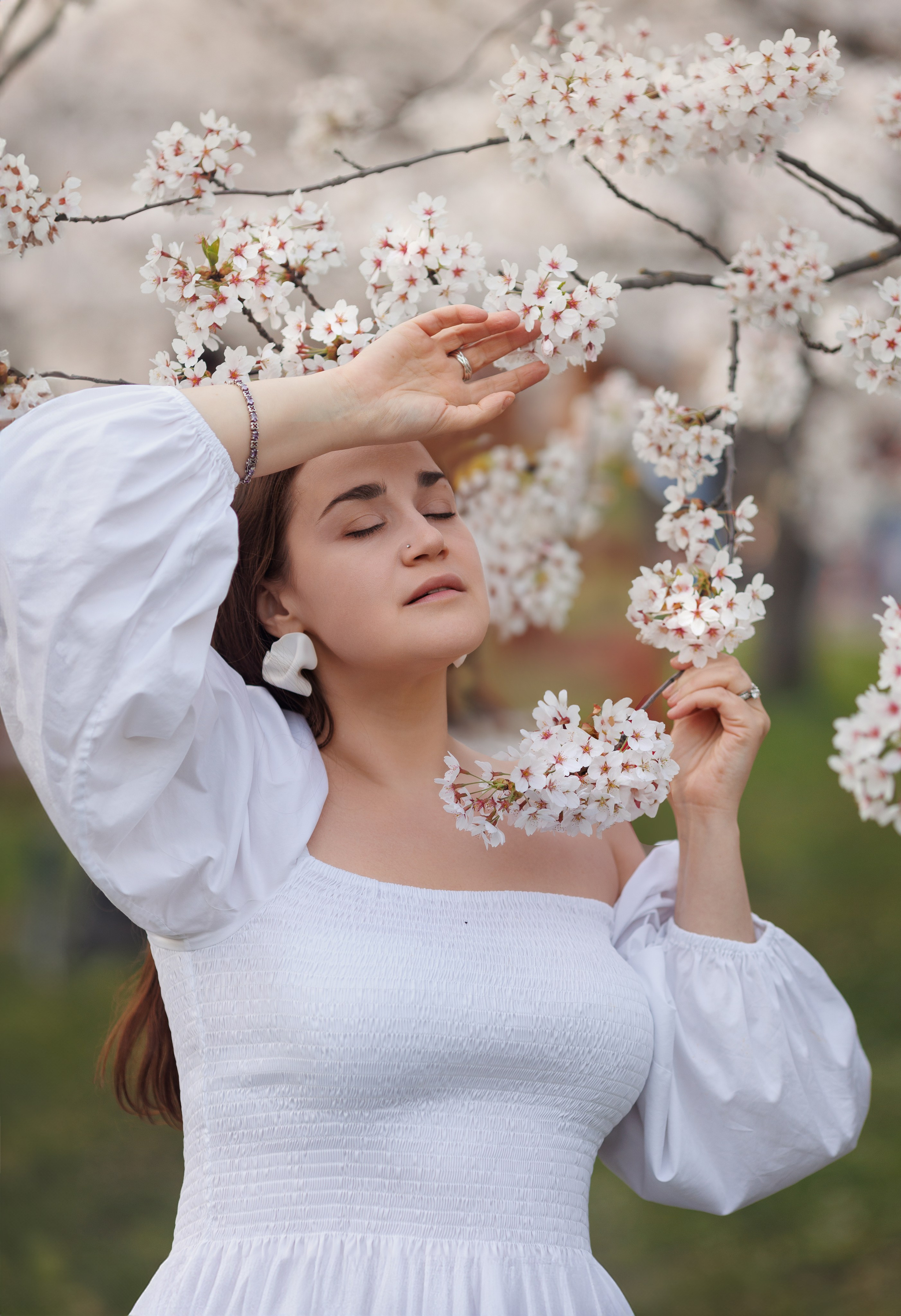Нежное цветение сакуры. Family photographer in Vilnuis Svetlana Naumova