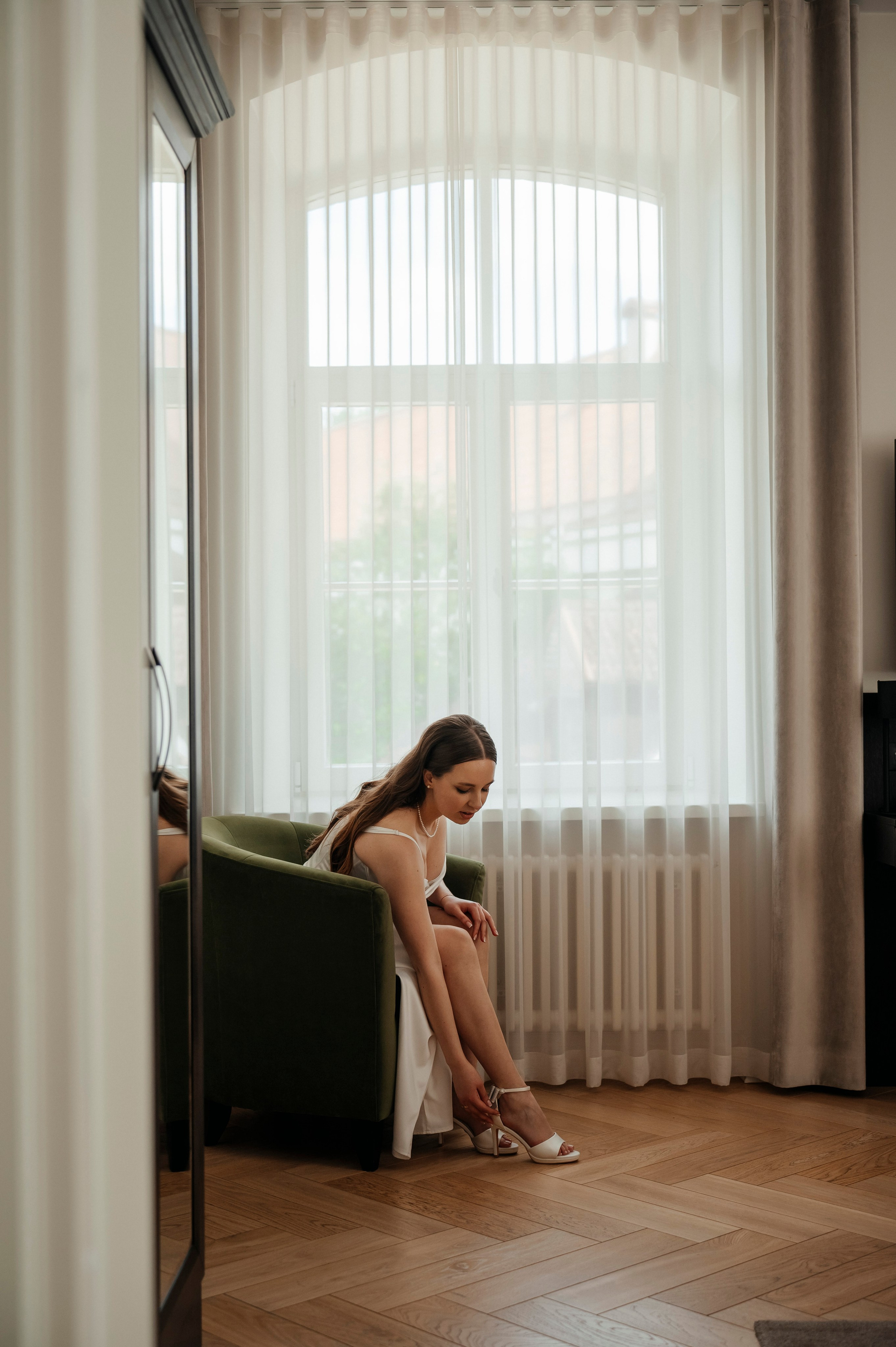 At the Old Hotel. Photographer Tallinn — Wedding | Family | Love Story
