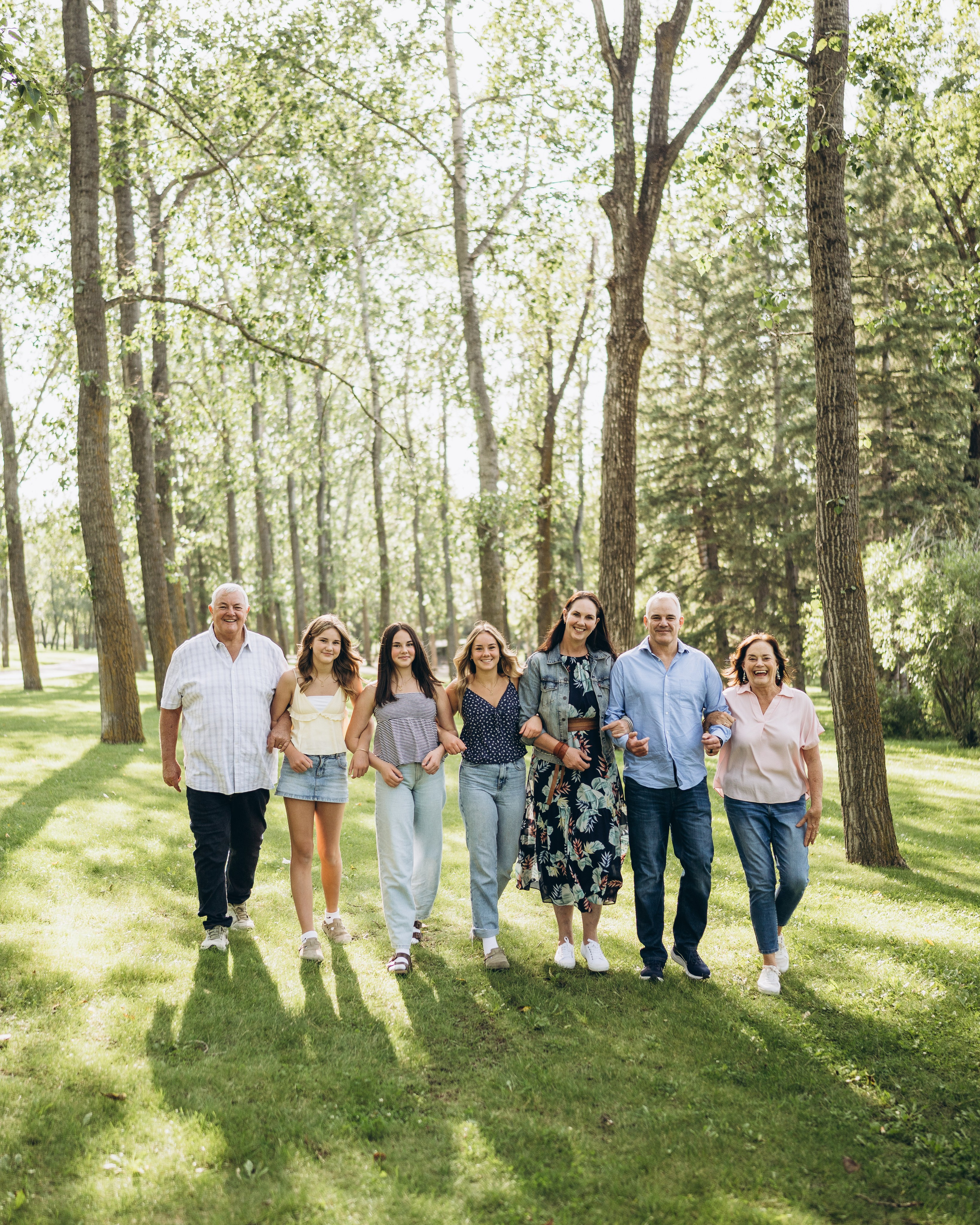 Lynn & fam. Calgary Wedding & Lifestyle Photographer — Yevhen Polishchuk