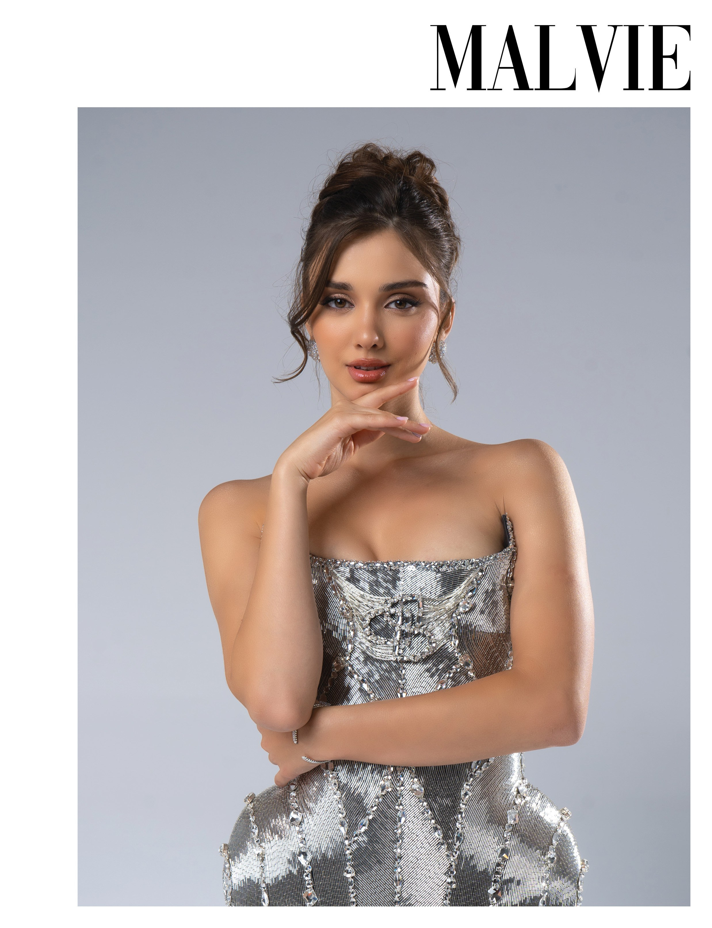 French magazine Malvie. Mariia Safronova is your photographer in Abu Dhabi and Dubai