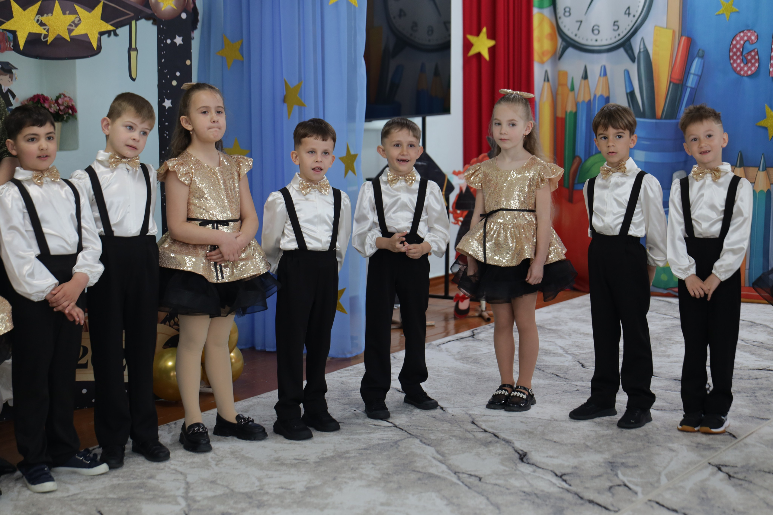O filă de copilărie.... Alika Dia- Fotograf în Republica Moldova, Strășeni