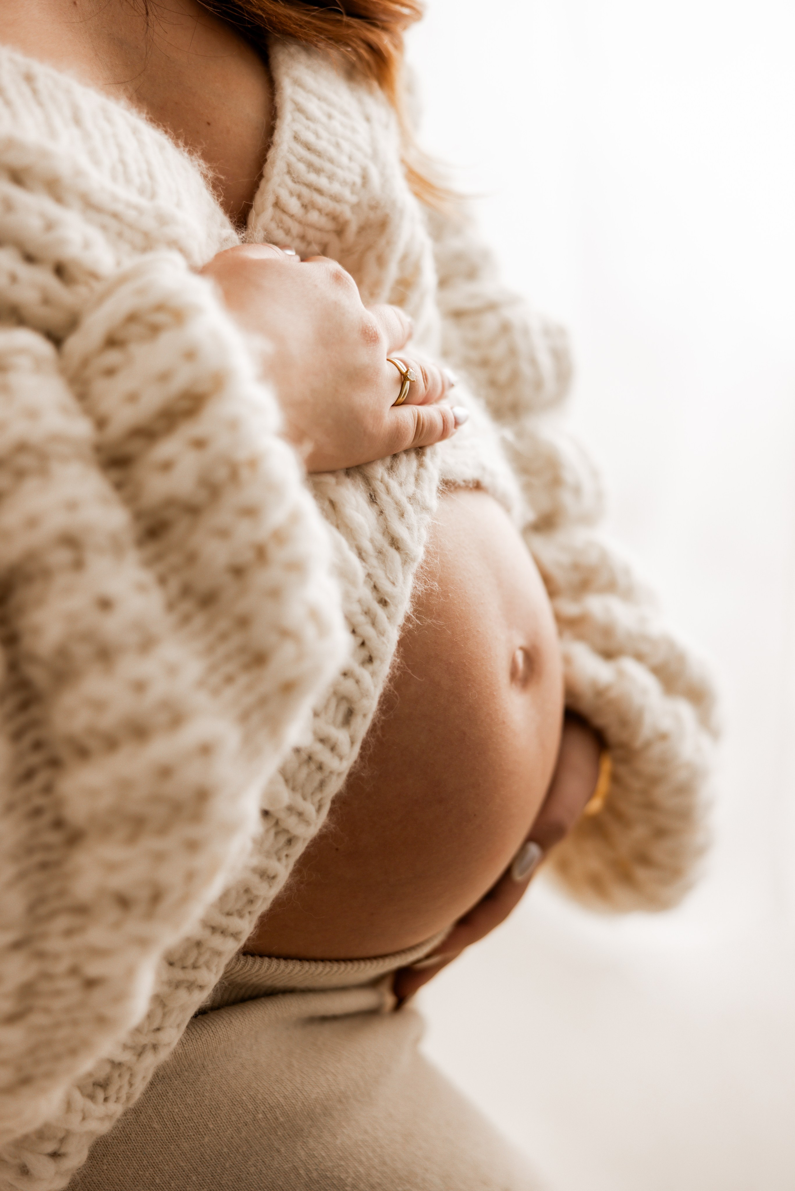 Babybauchshooting. Neugeborenenfotografie Pforzheim Katharina Jozic