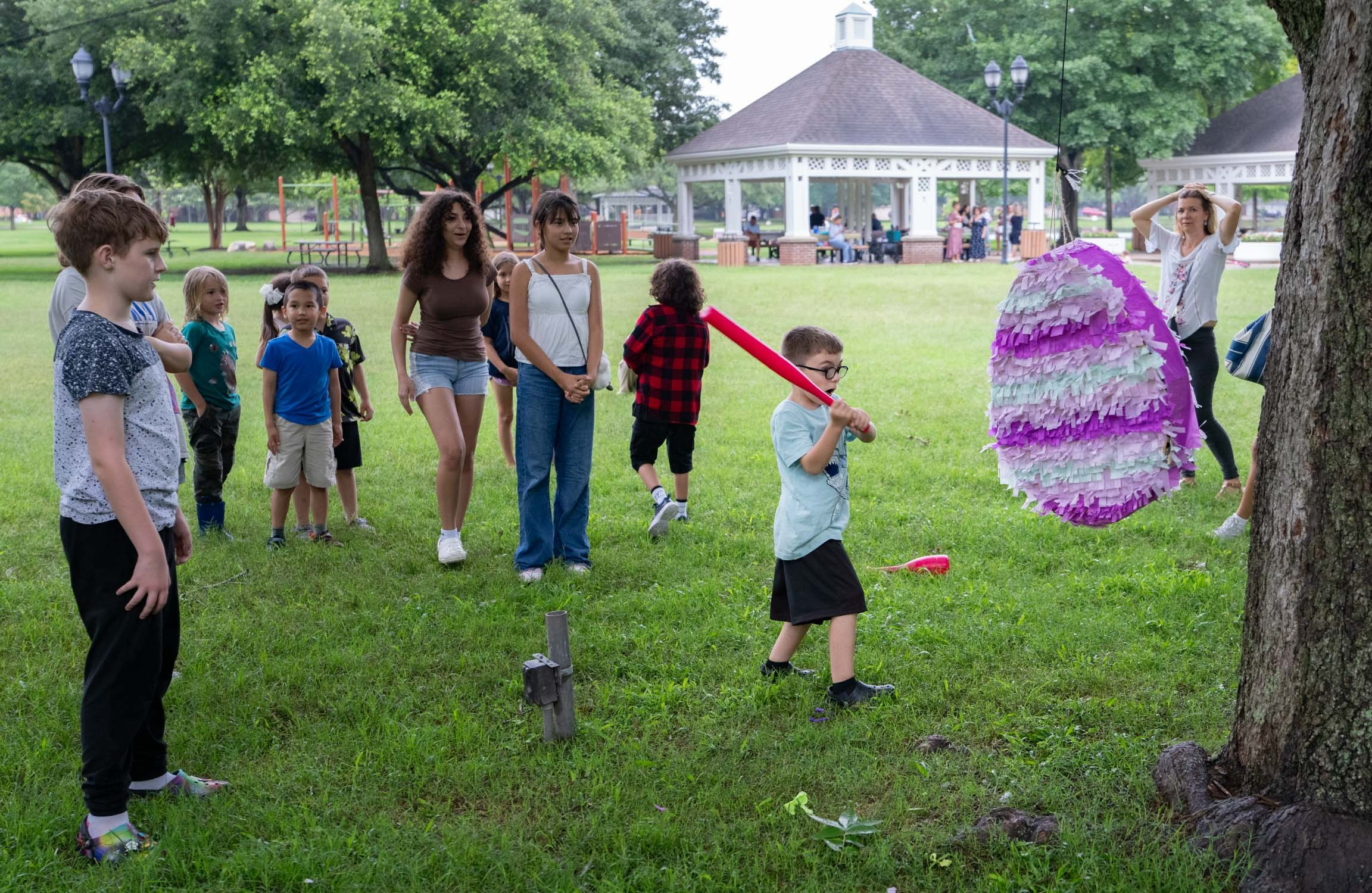 Easter picnic. Photographer Irina Kozhemyakina. Houston
