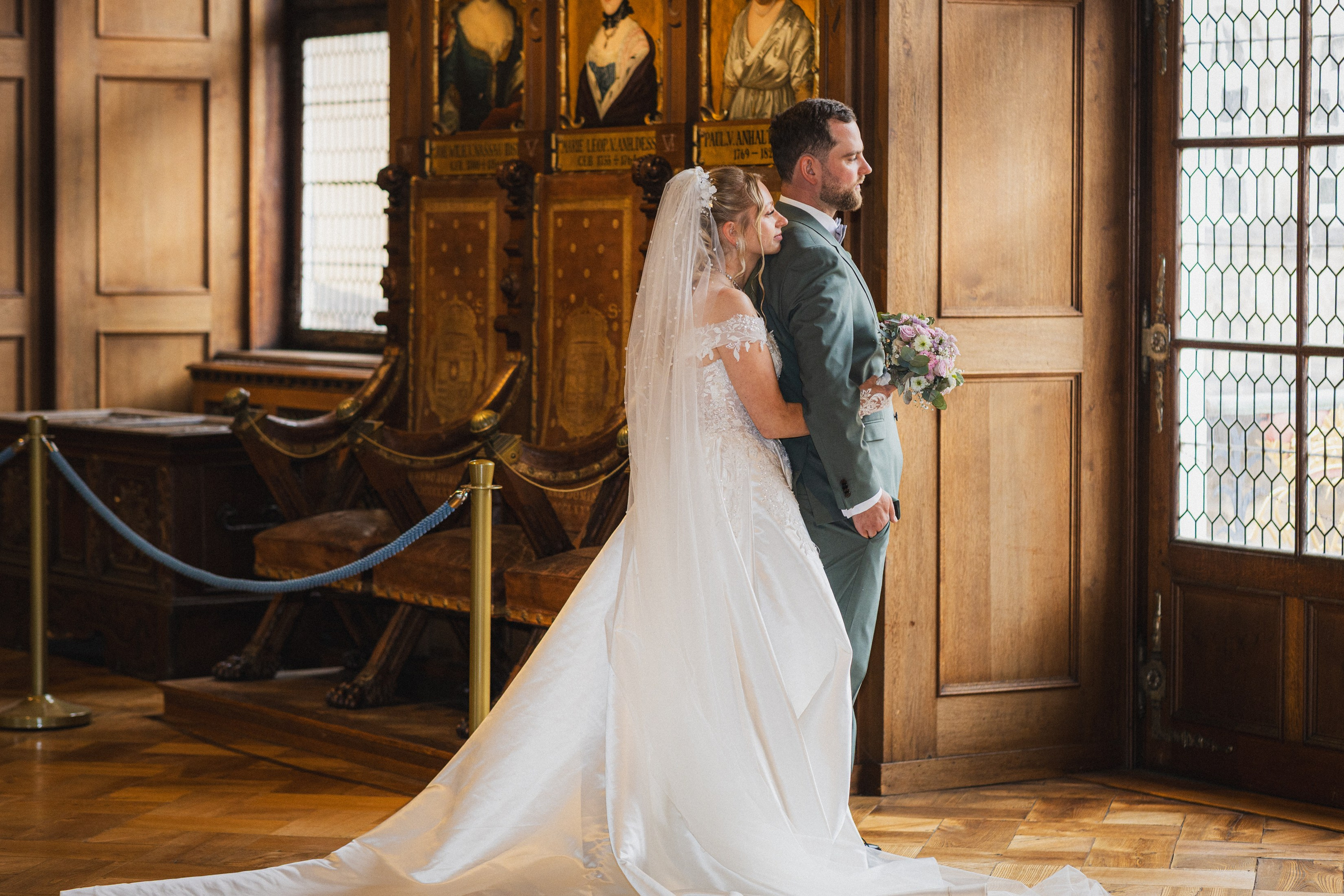 Hochzeit im Schloss Detmold – Kreatives Hochzeit Fotoshooting & Emotionale Hochzeitsreportagen!. Hochzeitsfotografin in Gütersloh | Authentische Hochzeitsreportagen | TK Photographie