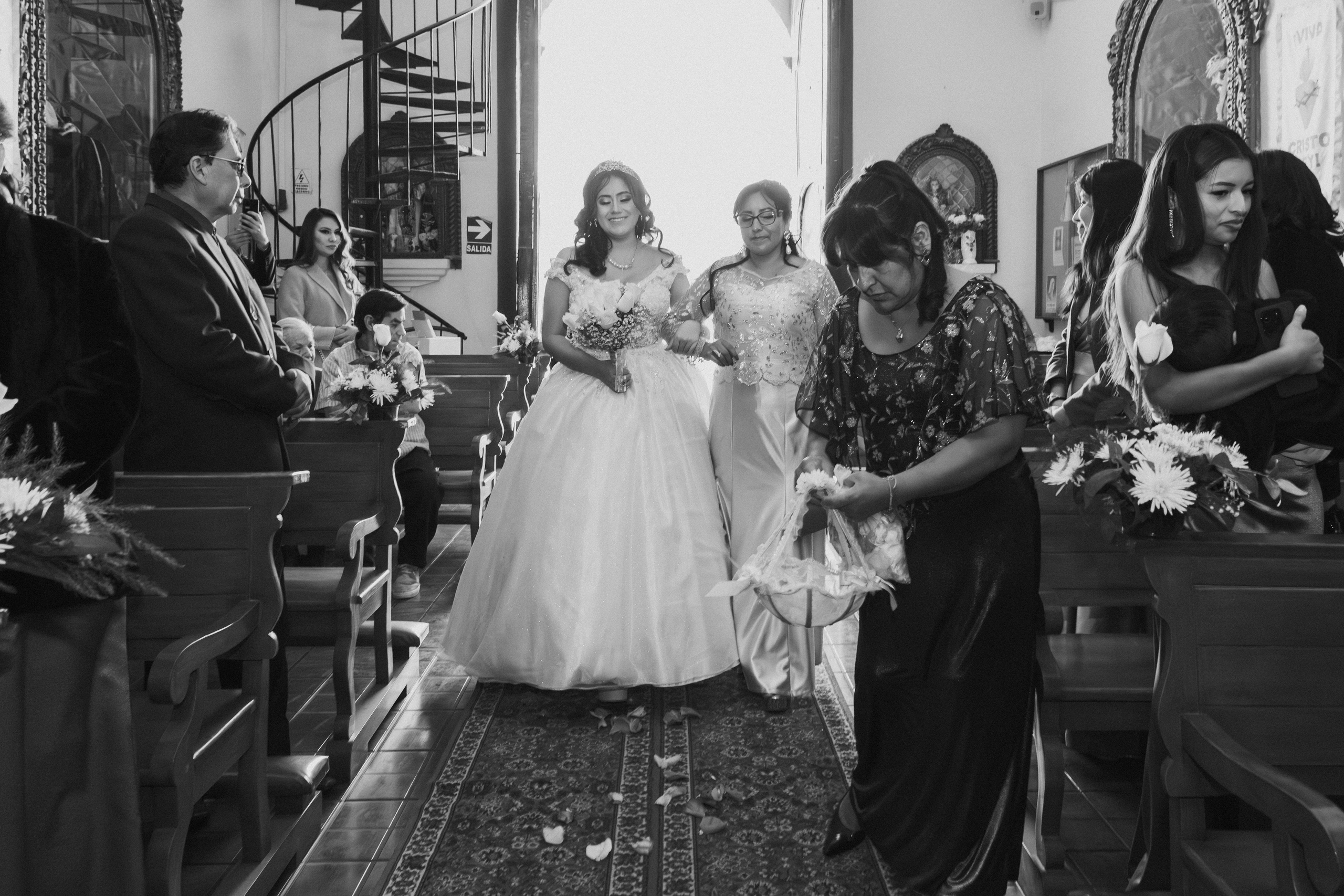 ANGIE + MANUEL BODA RELIGIOSA. Studio KVTA | Fotografía y Video de Bodas en Arequipa