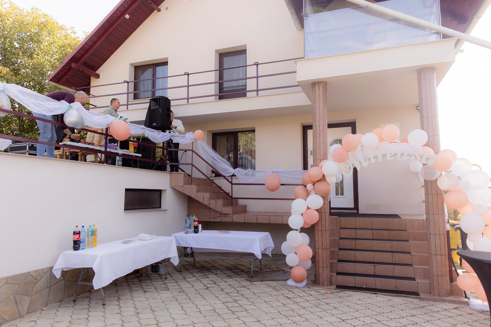 Mihai & Oana. Servicii foto-video profesionale, pentru momente de neuitat