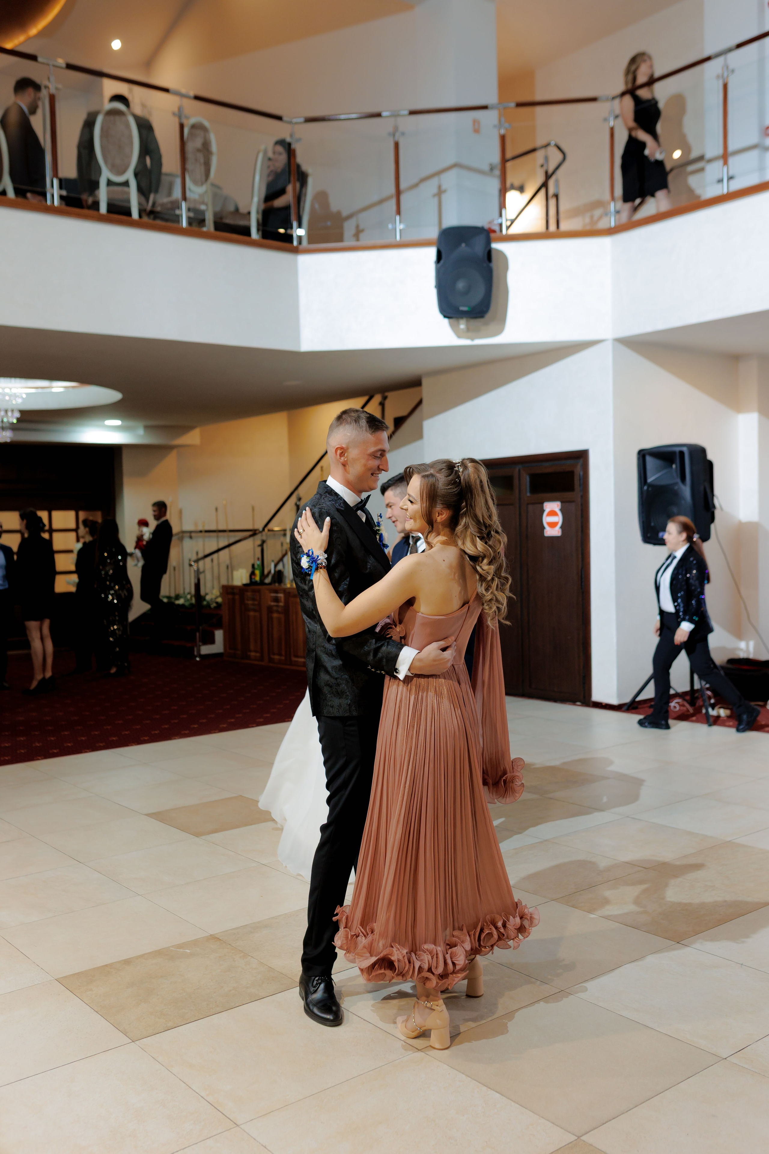 Loredana & Emilian – Ziua Nunții | Videografie - fotografie Botez Suceava, Iași, Botoșani. Servicii foto-video profesionale, pentru momente de neuitat