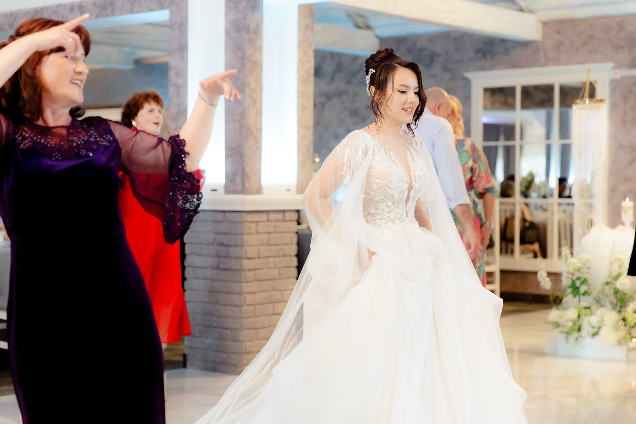 Ioana & Ionuț | Nuntă de poveste la Păstrăvăria Poiana din Mălini județul Suceava. Servicii foto-video profesionale, pentru momente de neuitat