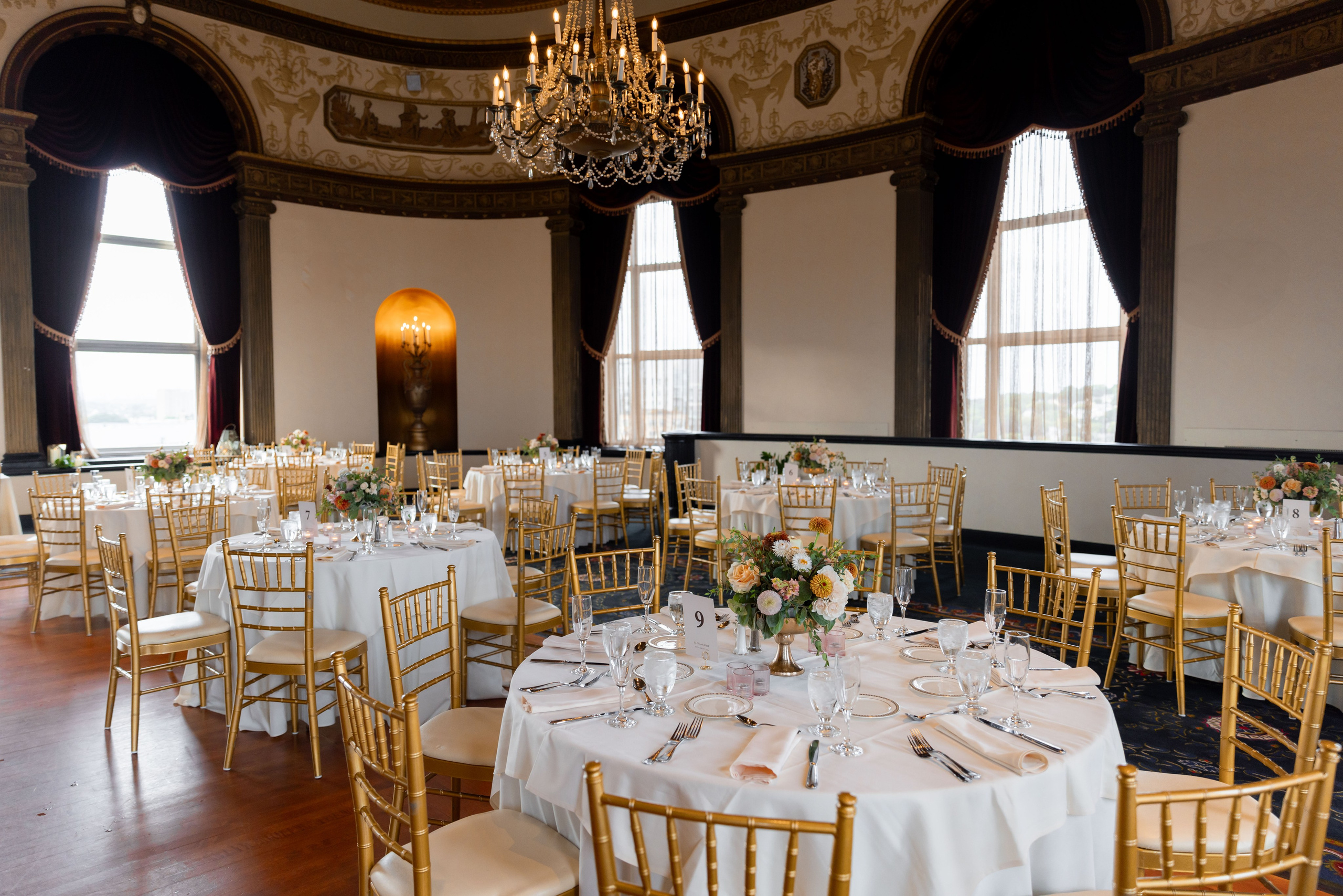 In the Heart of Providence. Rhode Island Wedding Photographer Tati Simpson