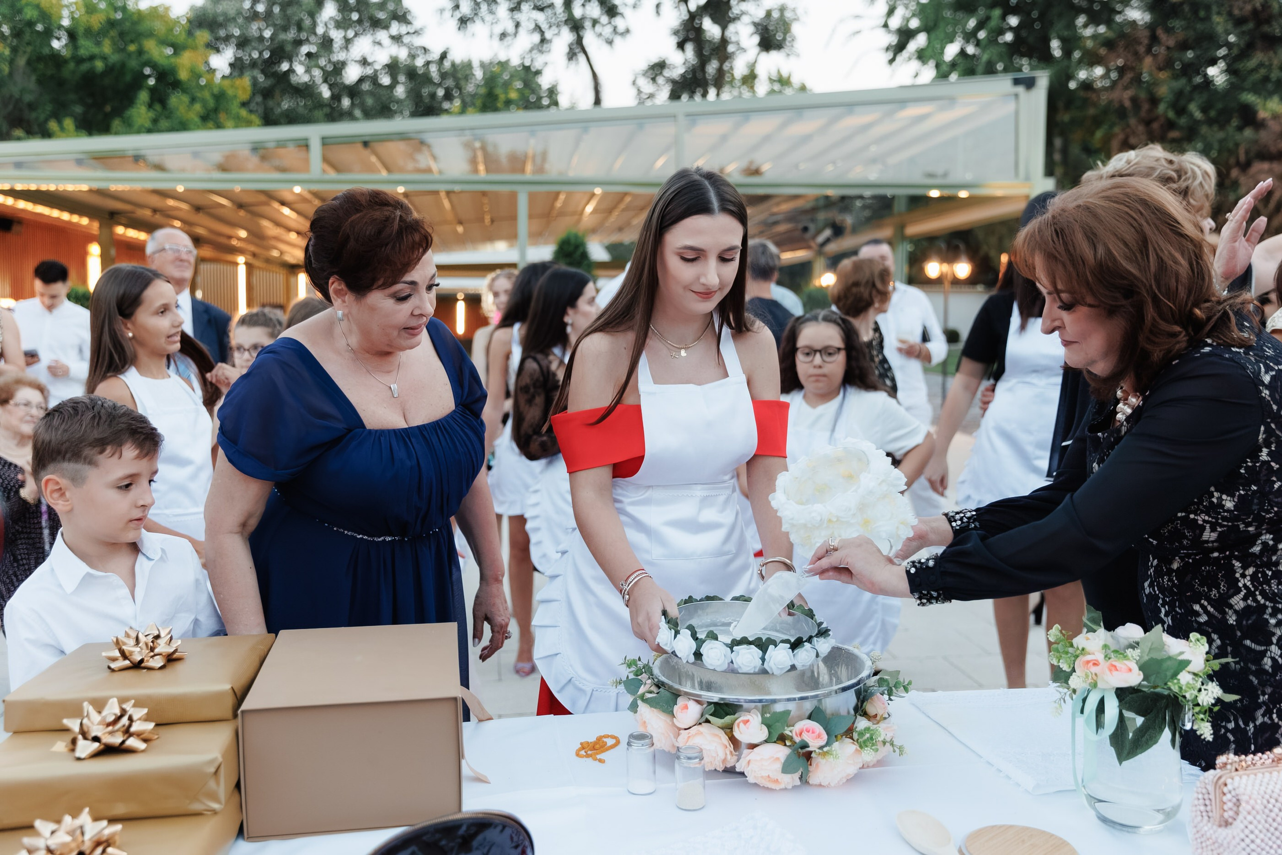 ADELINA & STEFAN CIVIL WEDDING. Wedding Photographer in Bucharest — Manu Ivanciu | Baptism photographer
